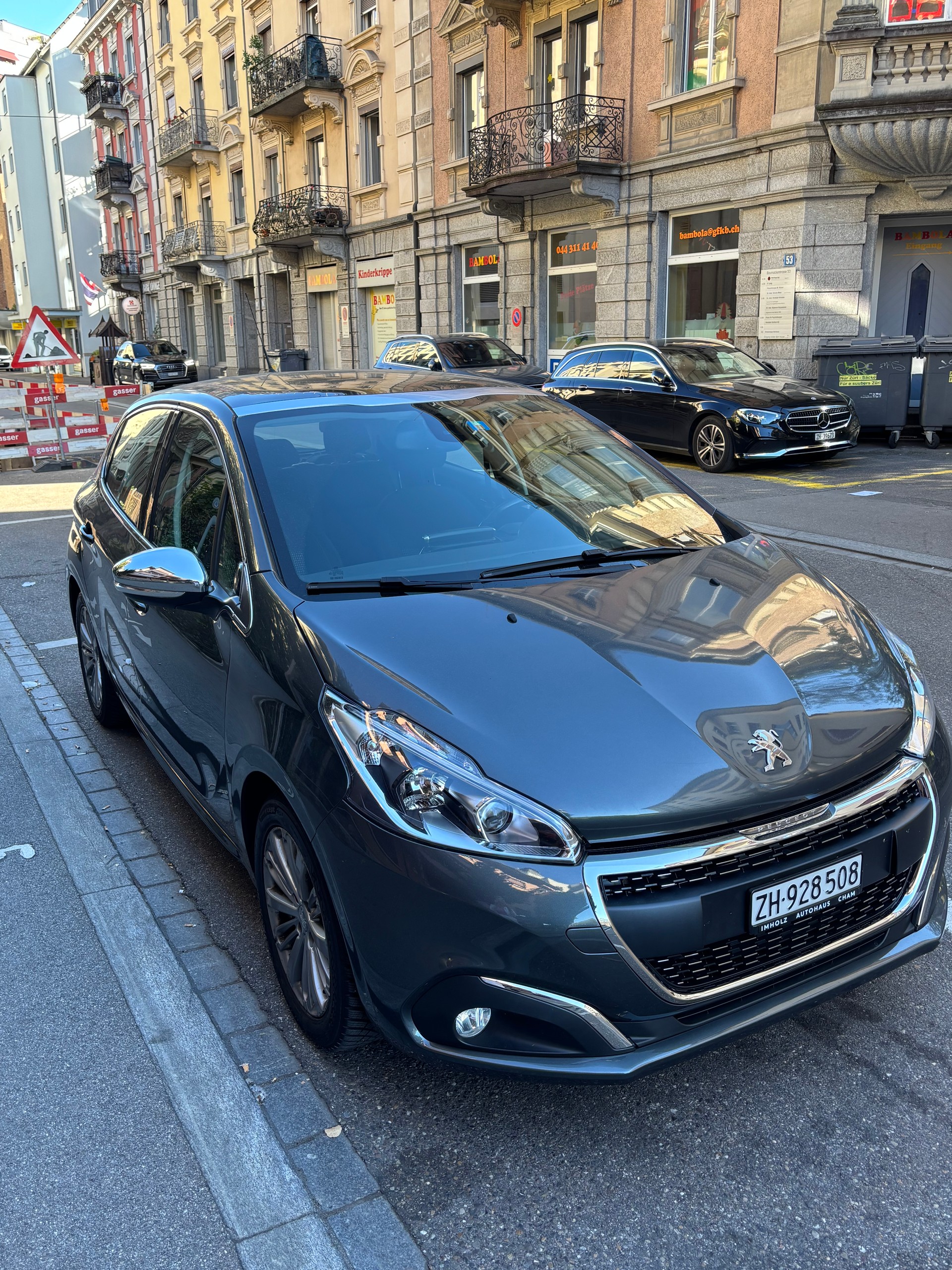 PEUGEOT 1.2 PureTech Allure S/S-image-1