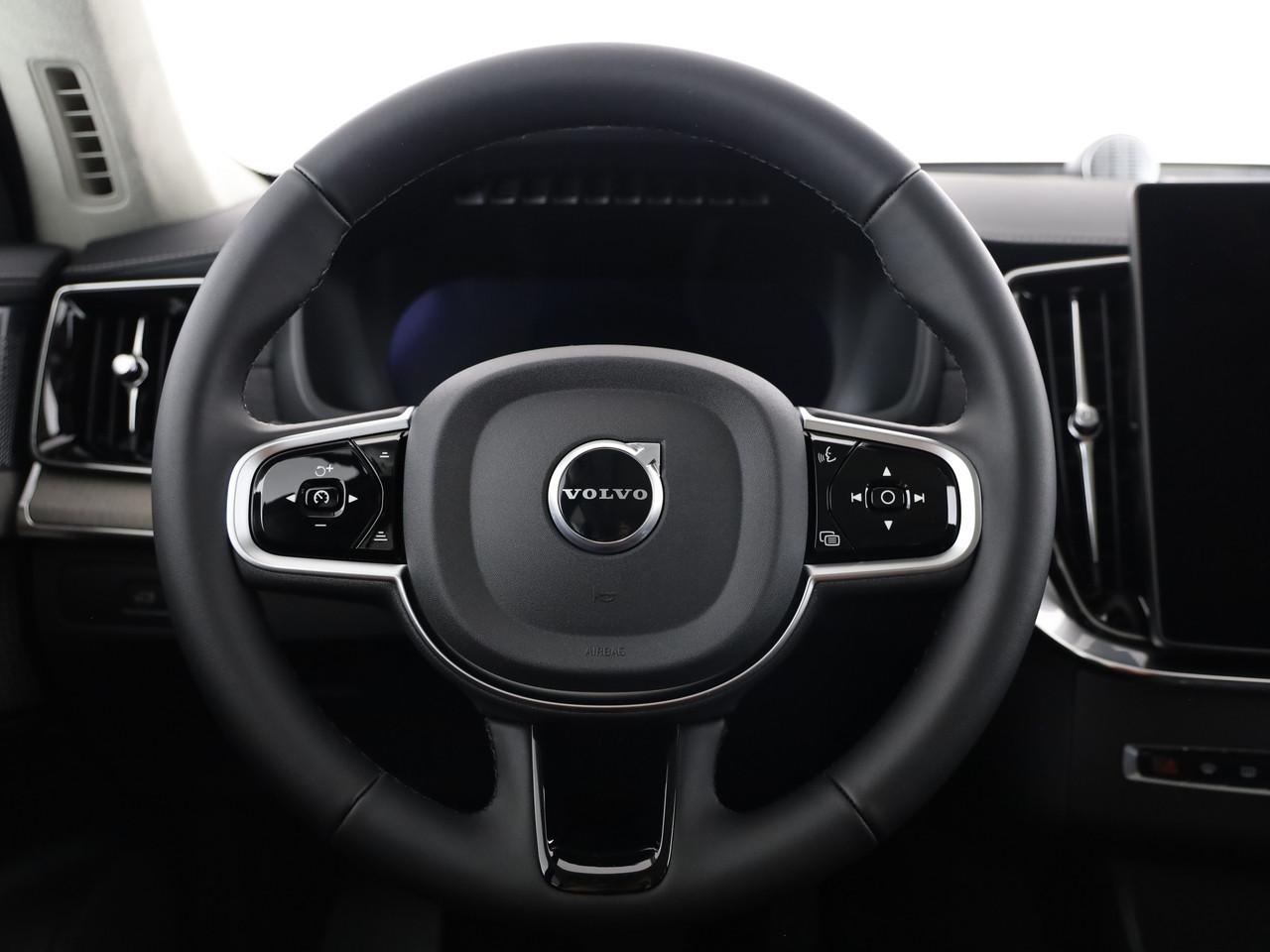 VOLVO XC90 2.0 T8 TE Black Edition AWD-image-13