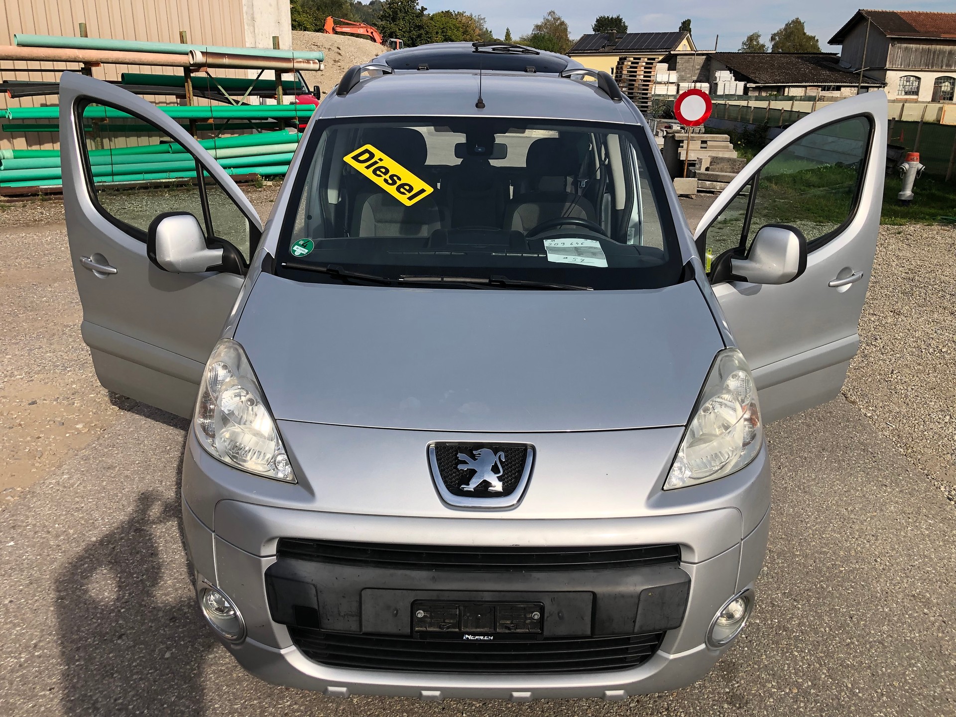 PEUGEOT Partner 1.6 HDI Trendy Clim-image-11