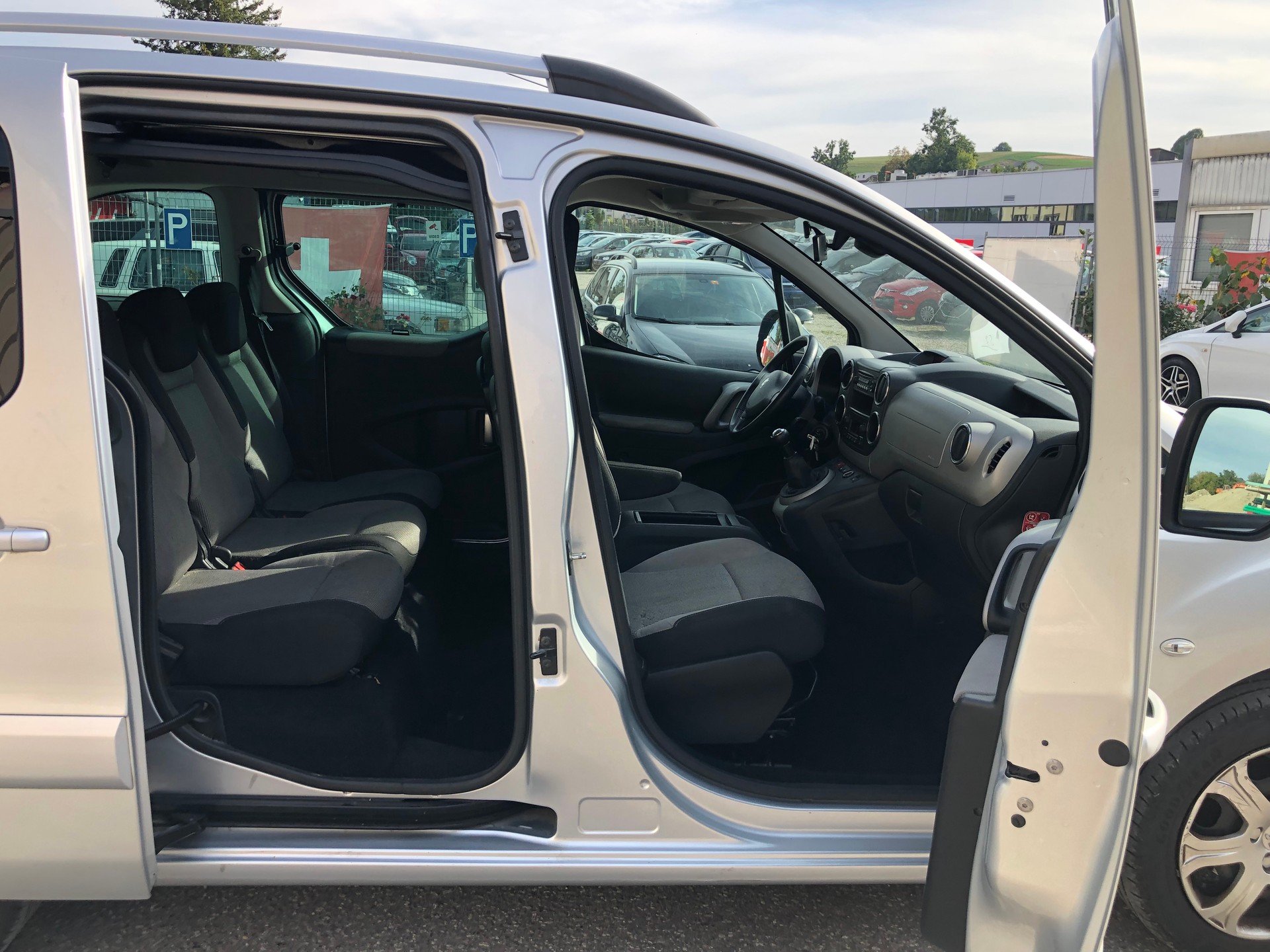 PEUGEOT Partner 1.6 HDI Trendy Clim-image-6