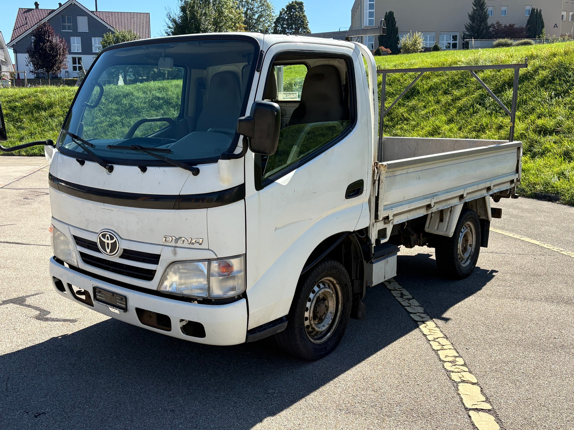 TOYOTA Dyna 100 3.0 D-4D-image-1