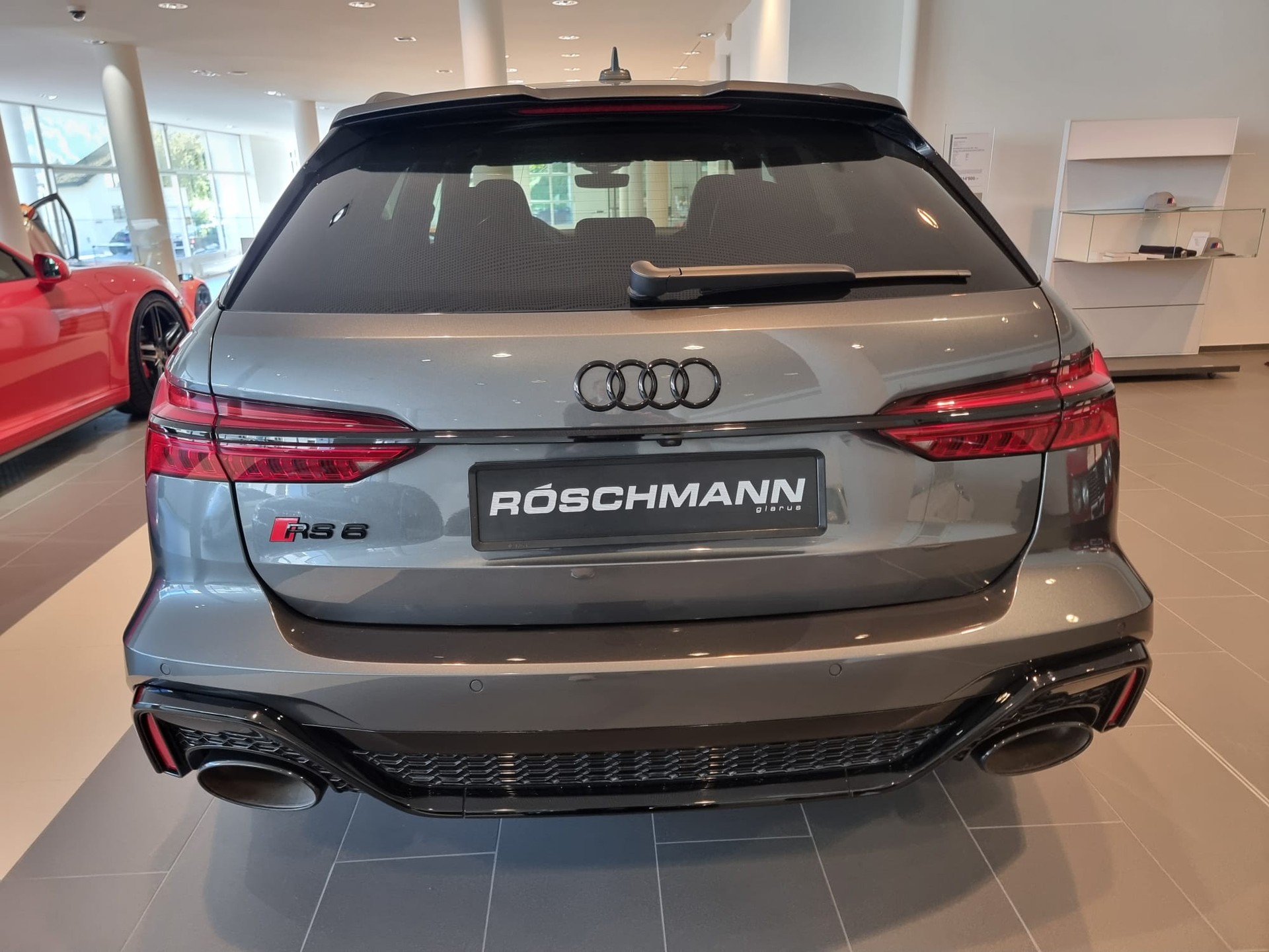 AUDI RS6 Avant 4.0 TFSI V8 quattro-image-4
