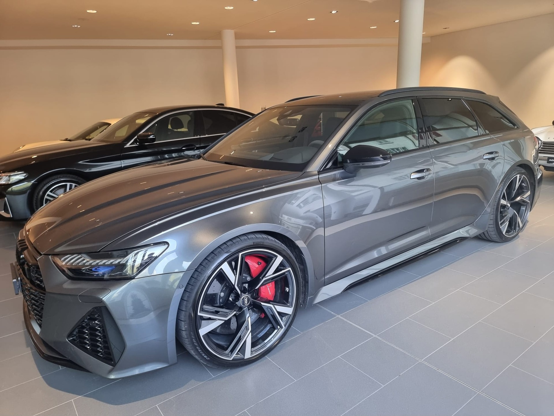 AUDI RS6 Avant 4.0 TFSI V8 quattro-image-1