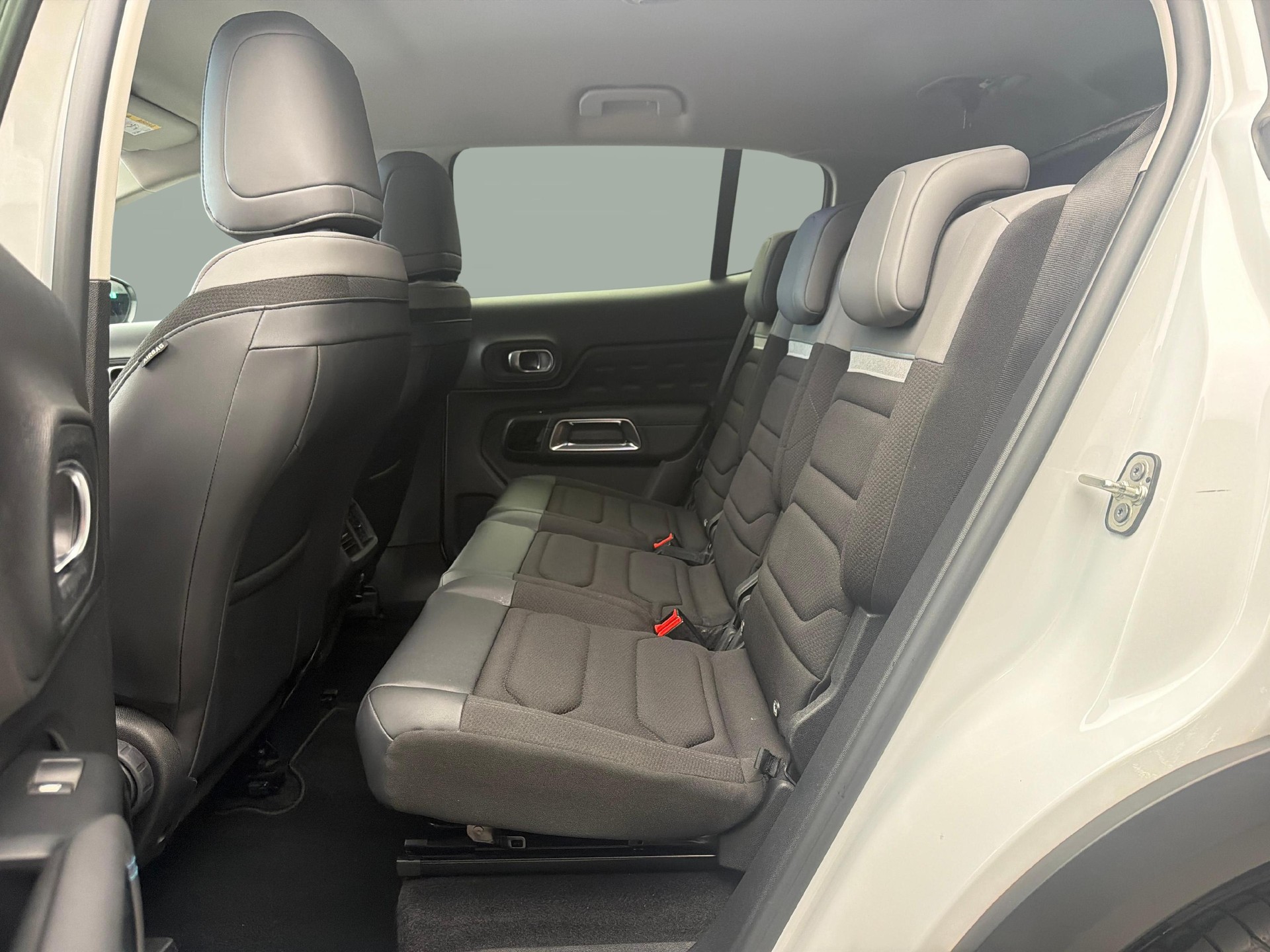 CITROEN Citroën C5 Aircross 1.2 PureTech Swiss Edition-image-10