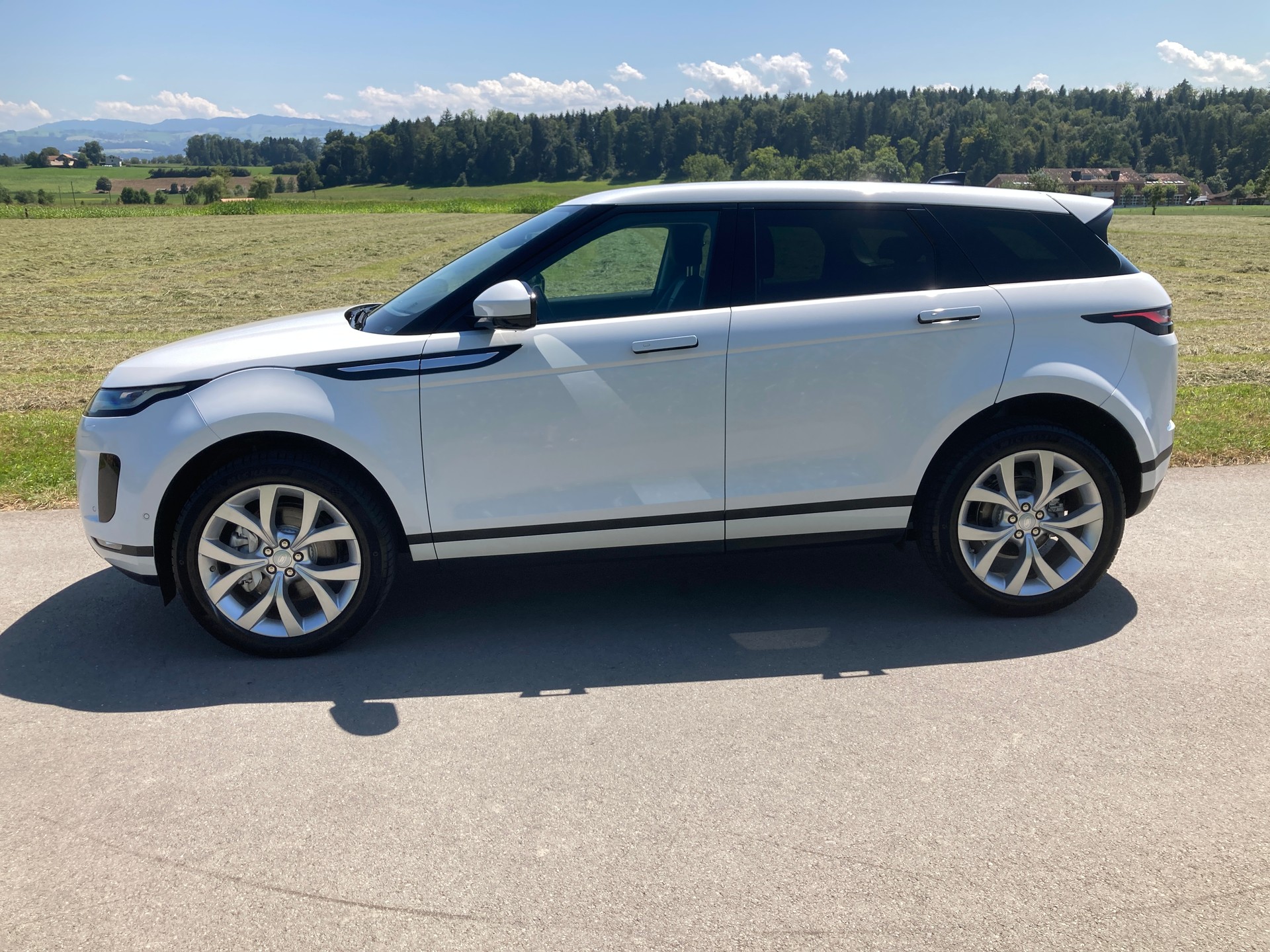 LAND ROVER Range Rover Evoque D 150 SE AT9-image-5