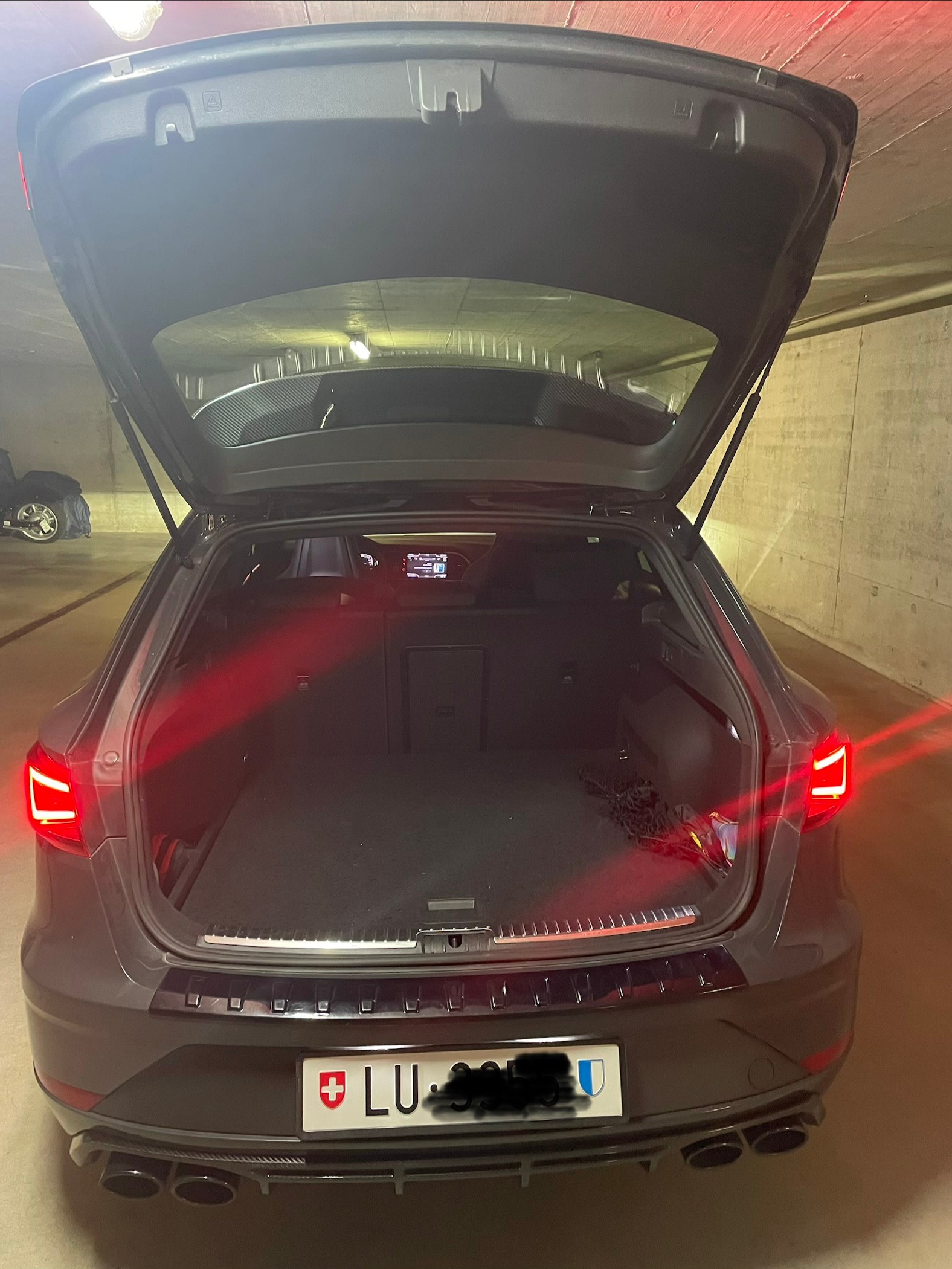 SEAT 2.0 TSI 300 Cupra R 4Drive DSG-image-5