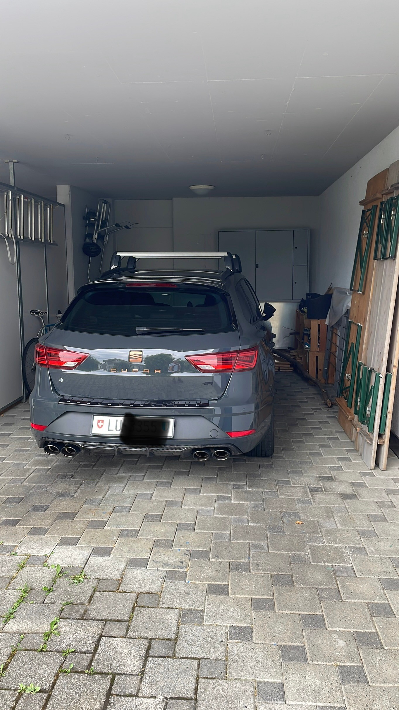 SEAT 2.0 TSI 300 Cupra R 4Drive DSG-image-13