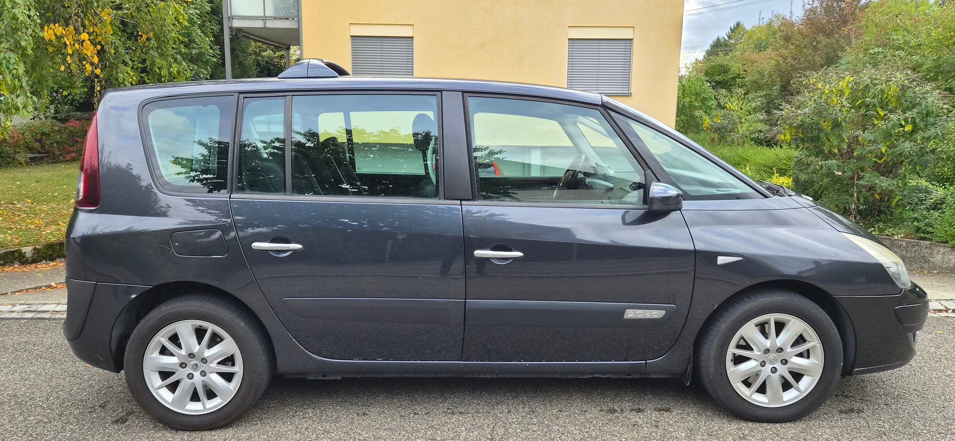 RENAULT 2.0 dCi 173 Swiss Edition-image-0