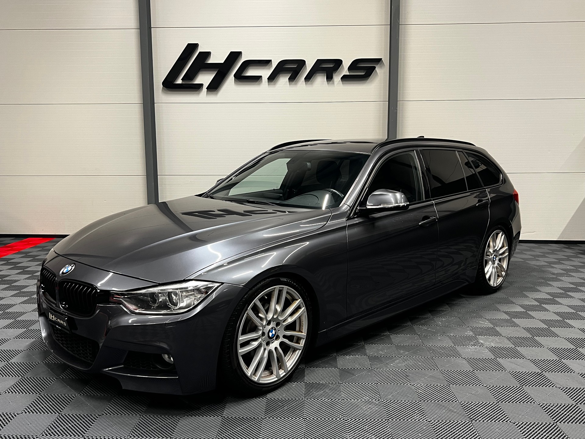 BMW 320d SAG Touring-image-0
