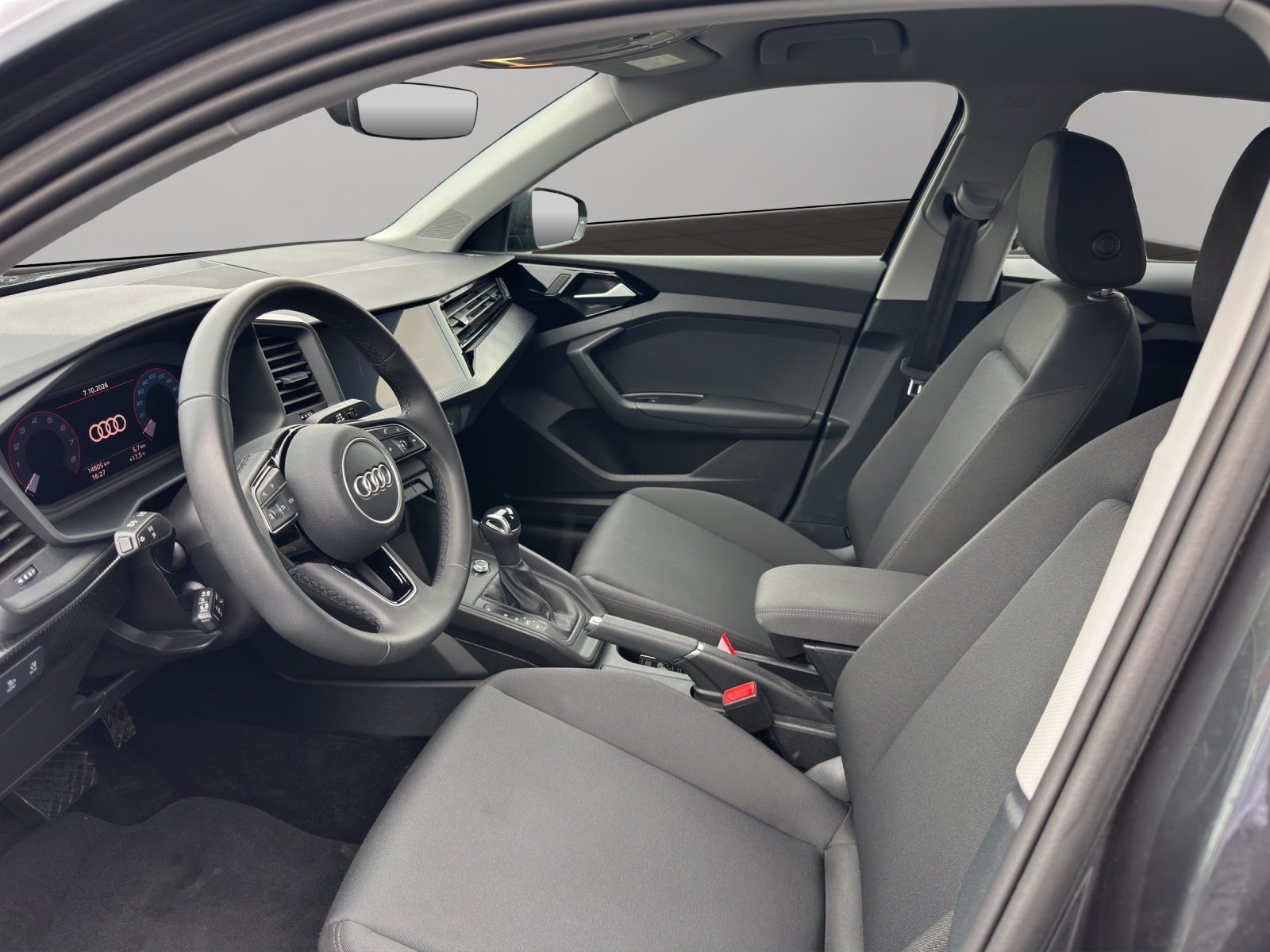 AUDI A1 Sportback 30 TFSI Attraction S-tronic-image-8