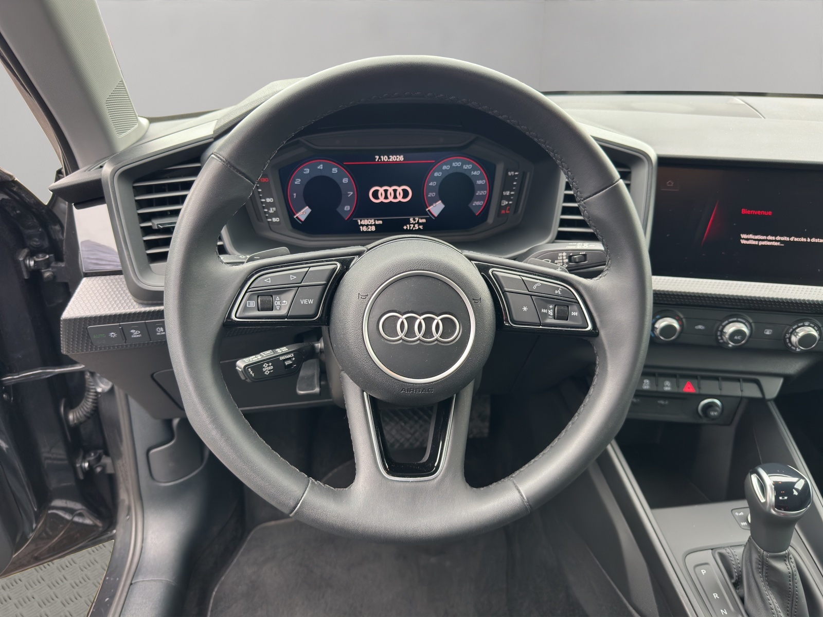 AUDI A1 Sportback 30 TFSI Attraction S-tronic-image-10