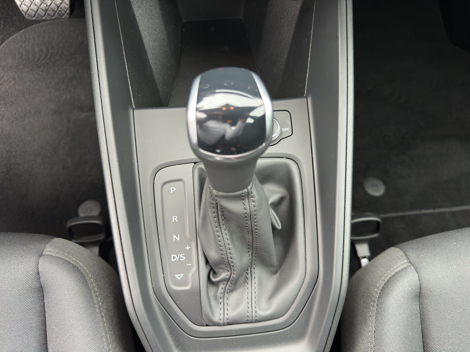 AUDI A1 Sportback 30 TFSI Attraction S-tronic-image-13