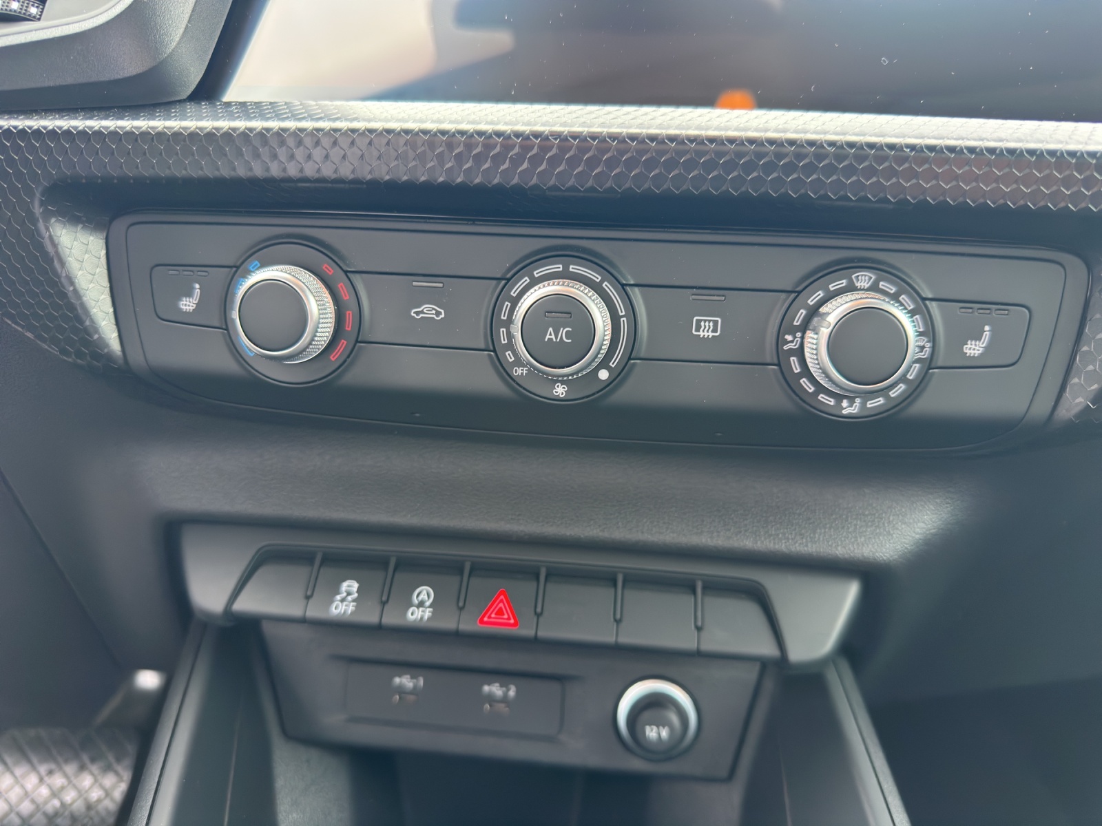 AUDI A1 Sportback 30 TFSI Attraction S-tronic-image-12