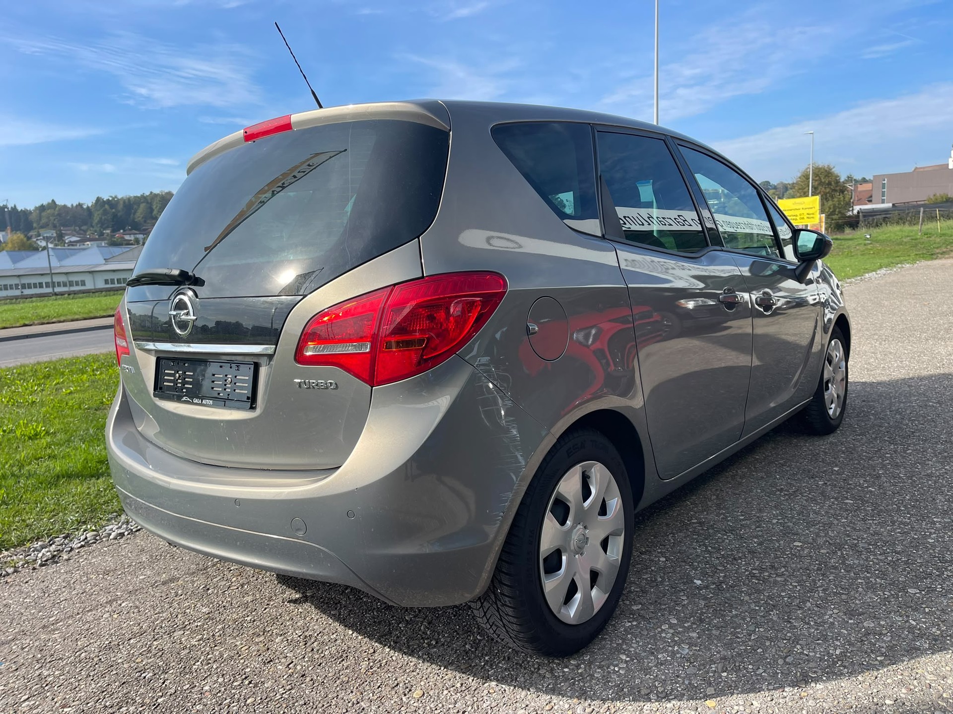 OPEL Meriva 1.4 Turbo Enjoy-image-3