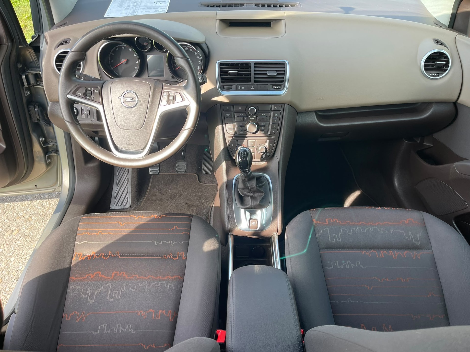 OPEL Meriva 1.4 Turbo Enjoy-image-7