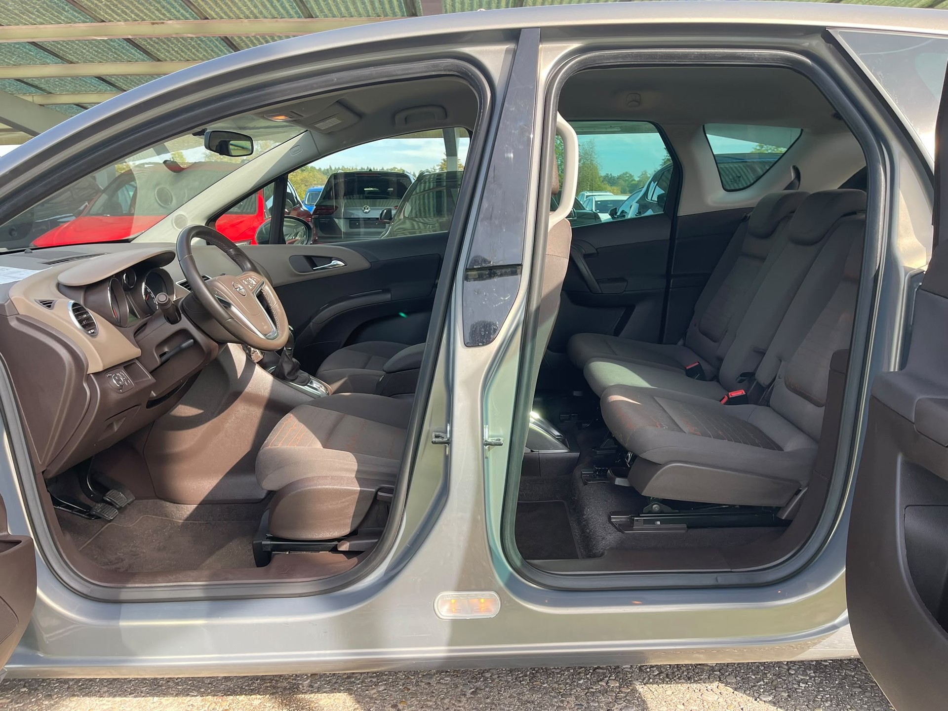 OPEL Meriva 1.4 Turbo Enjoy-image-11
