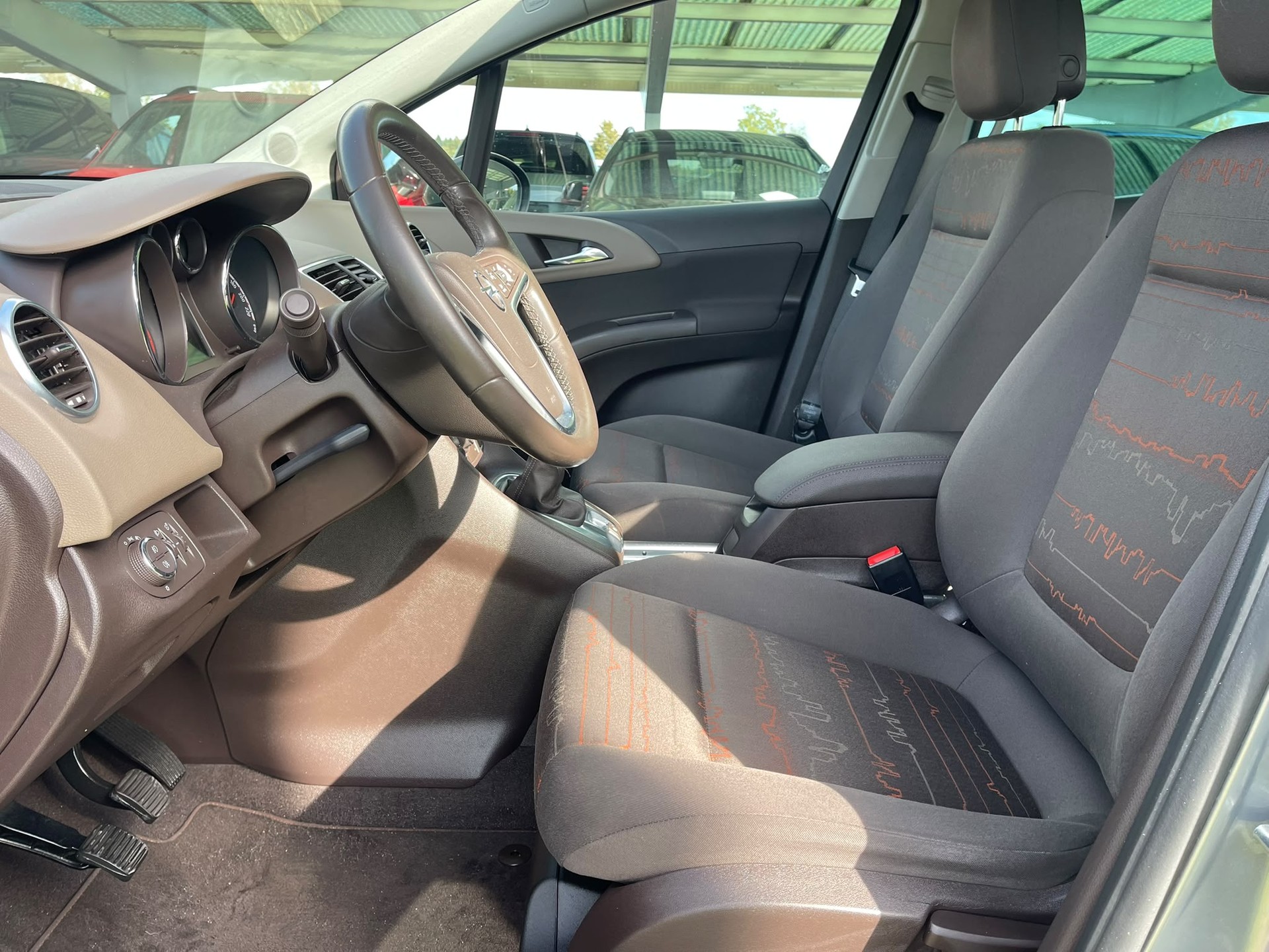 OPEL Meriva 1.4 Turbo Enjoy-image-9