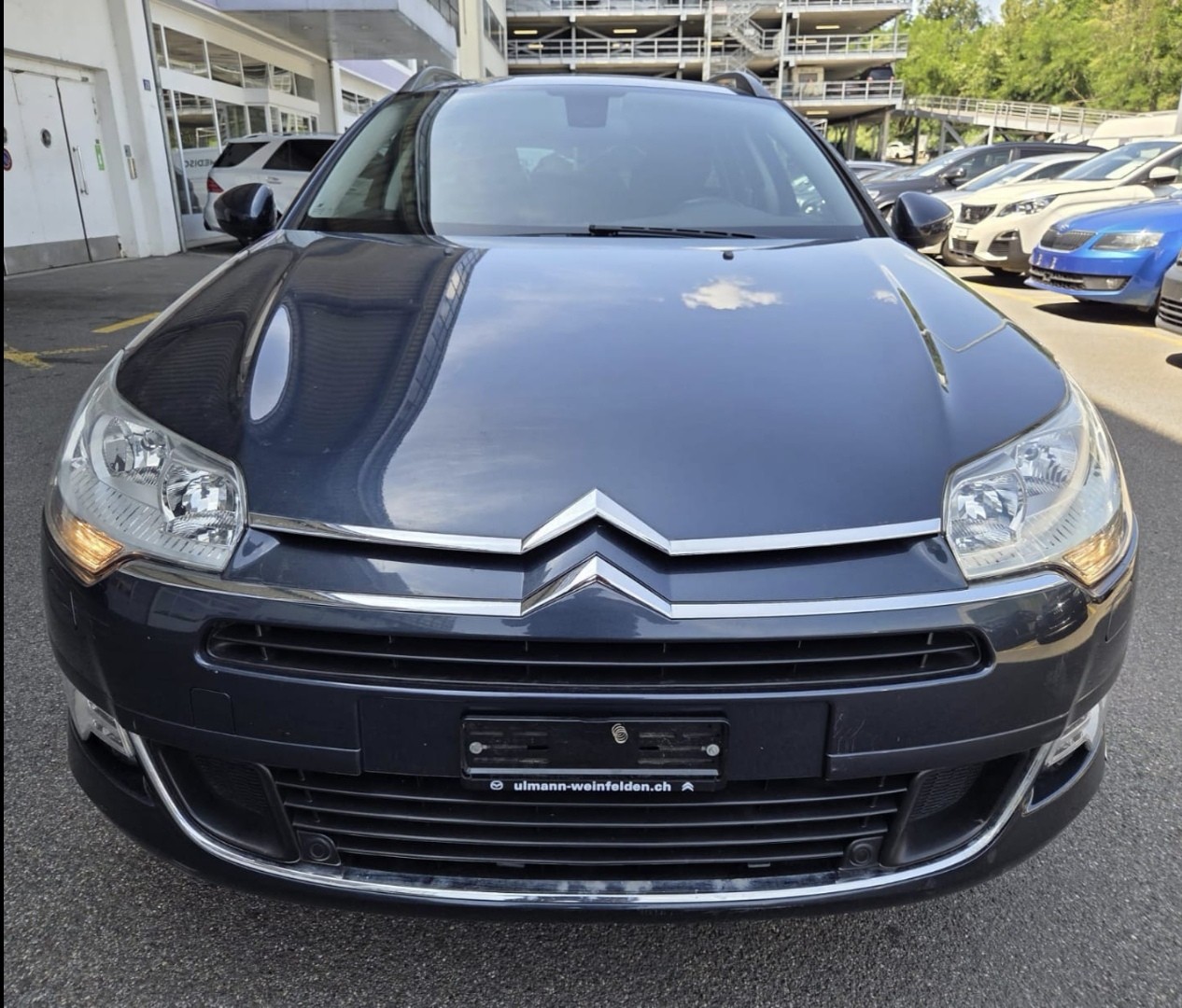 Car photo