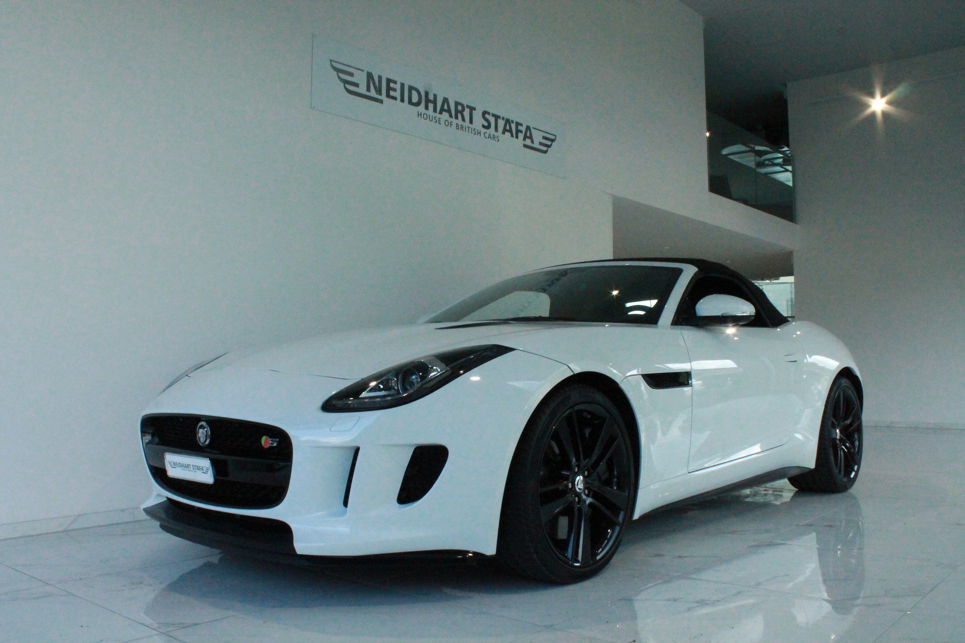JAGUAR F-Type Convertible S 5.0 V8 S/C-image-4