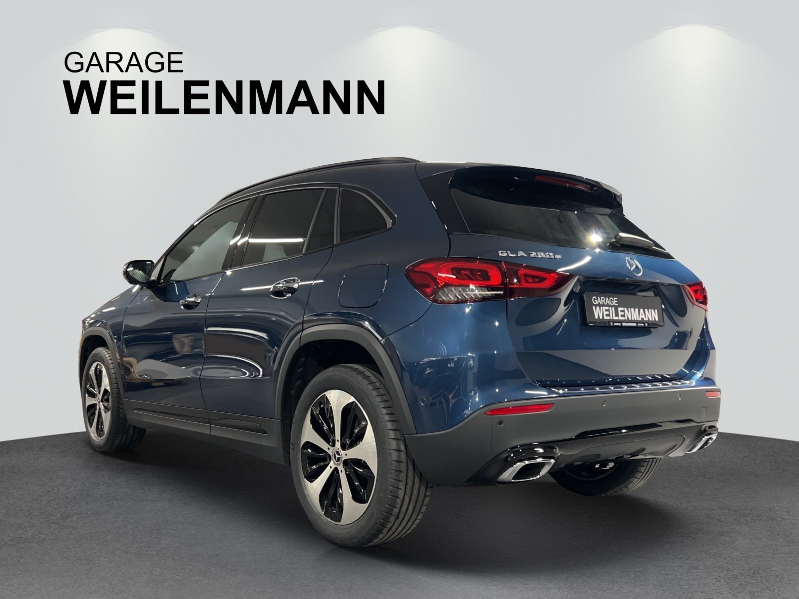 MERCEDES-BENZ GLA 250e Progressive 8G-DCT-image-4