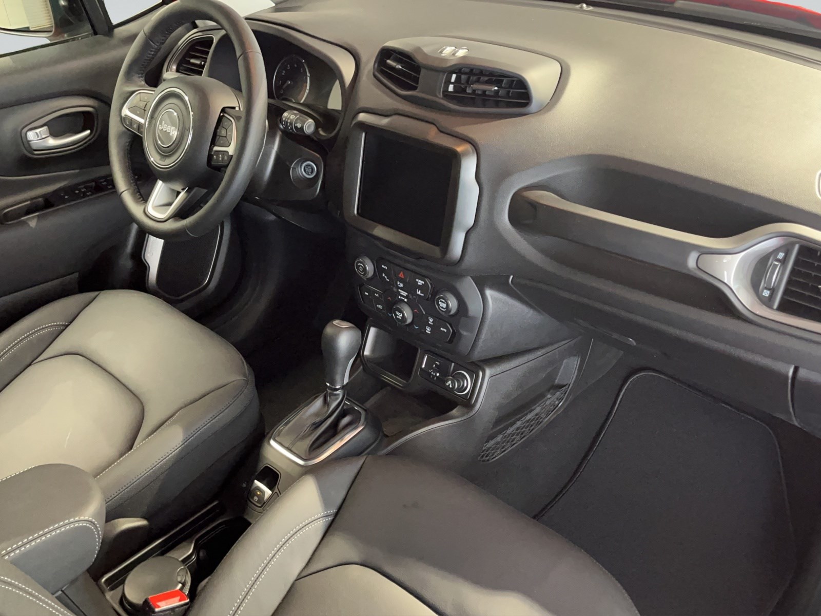 JEEP Renegade 1.5 MHEV Swiss Limited Plus-image-9