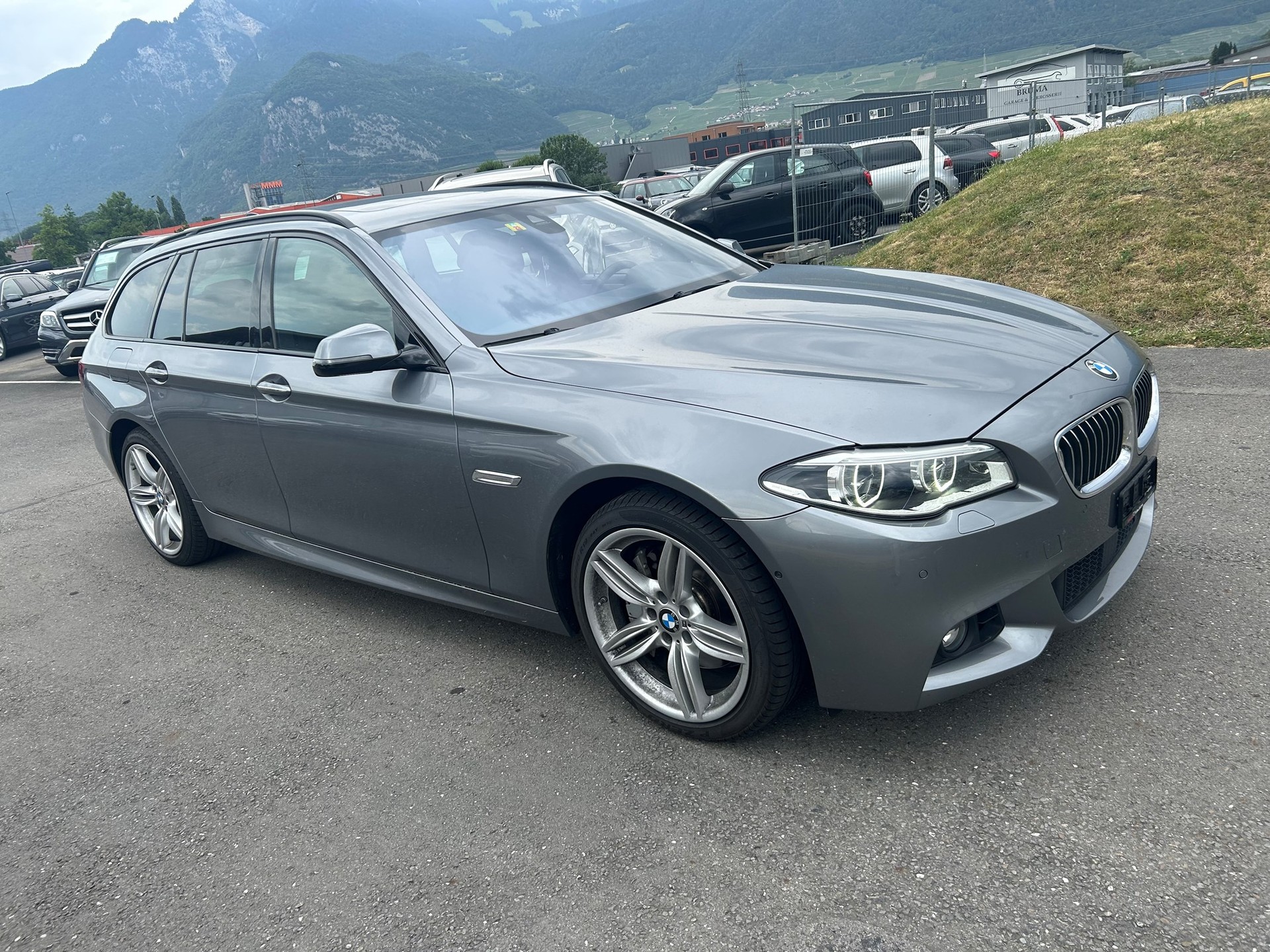BMW 535d Touring xDrive Steptronic-image-2
