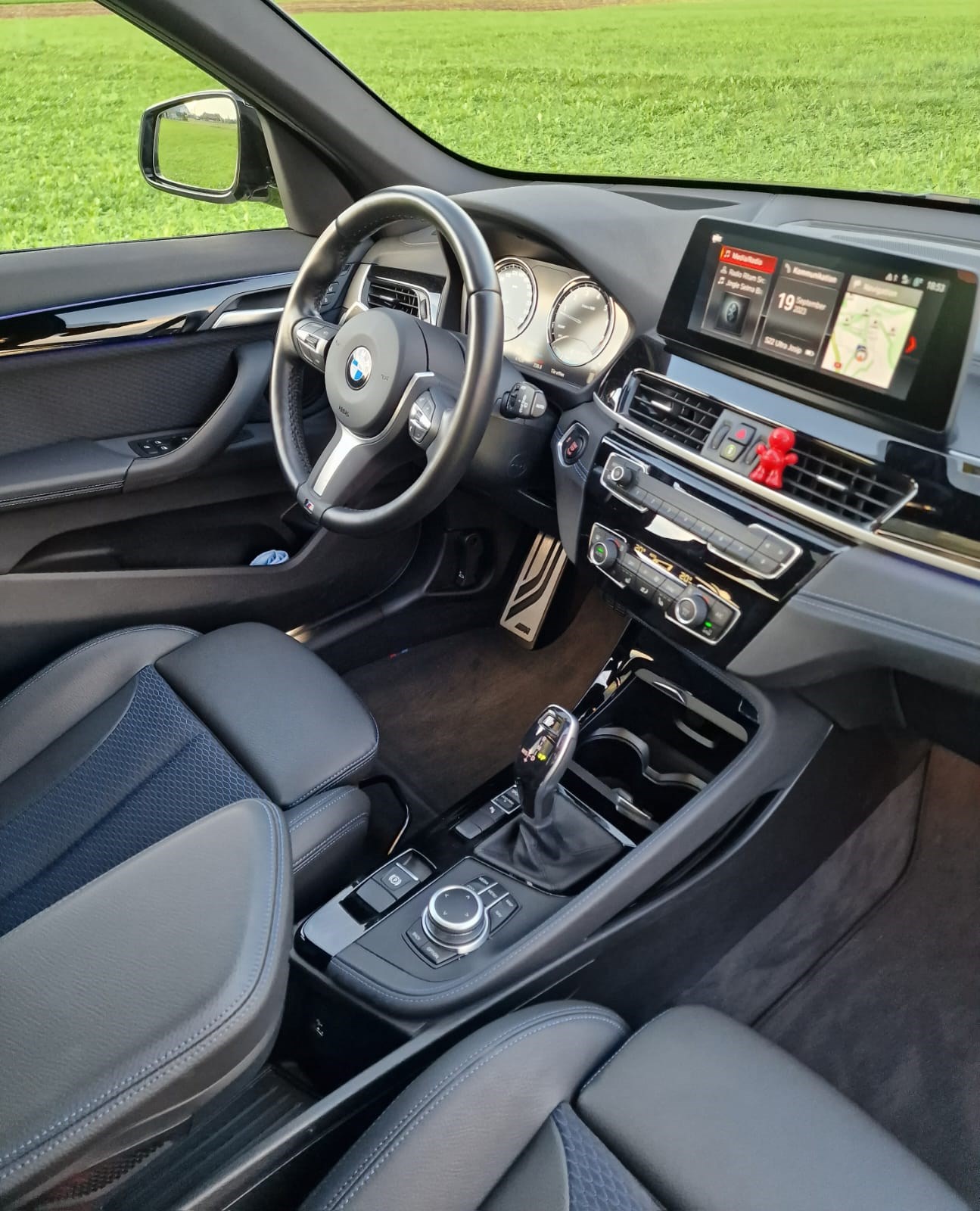 BMW X1 sDrive 20i M Sport Steptronic-image-4