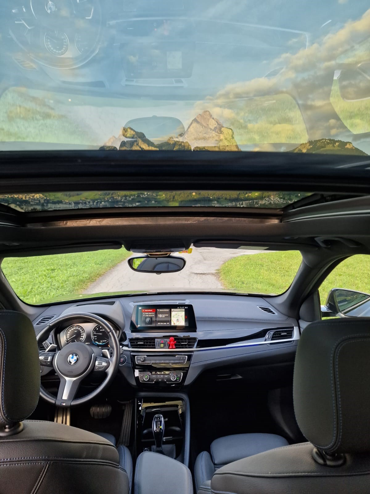 BMW X1 sDrive 20i M Sport Steptronic-image-5