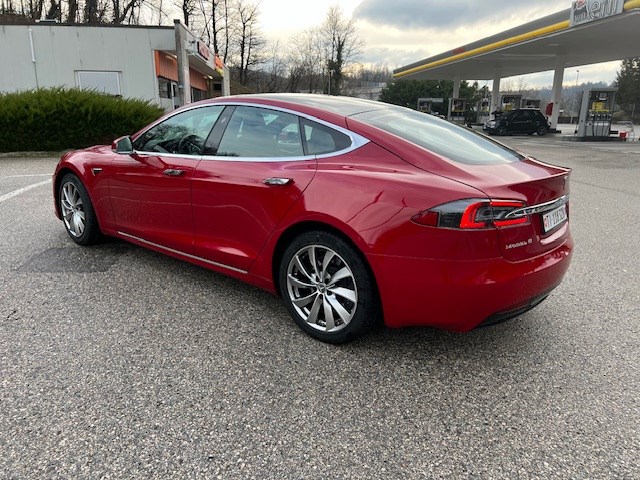 TESLA Model S 75 D-image-1