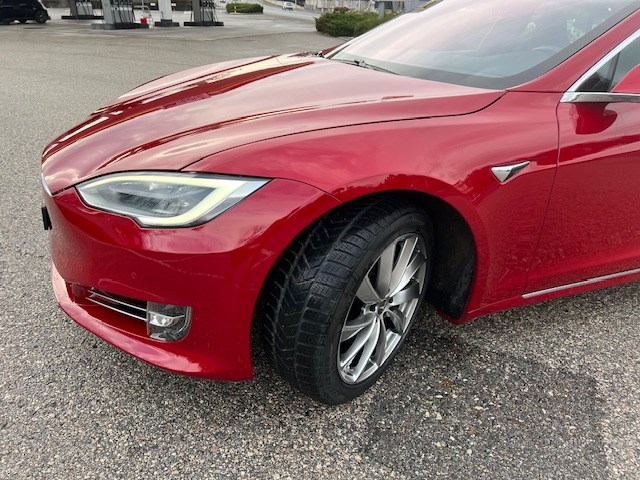 TESLA Model S 75 D-image-3