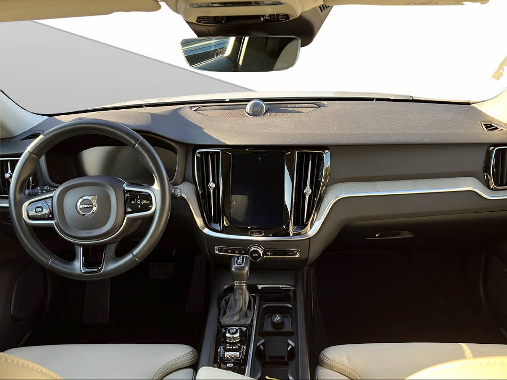VOLVO V60 2.0 T6 Inscription AWD-image-8