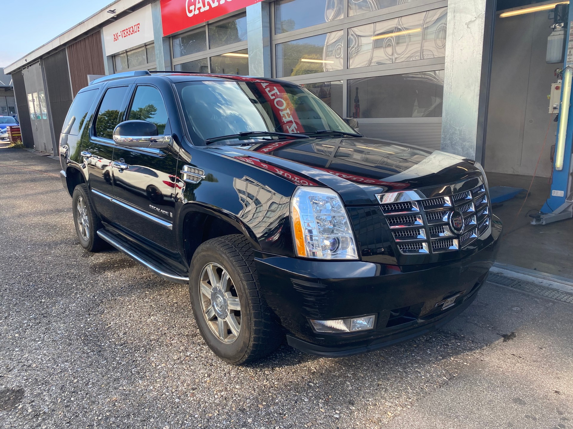 CADILLAC Escalade 6.2 Elegance-image-2