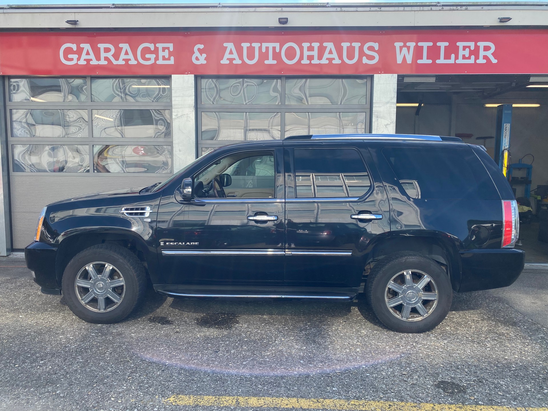CADILLAC Escalade 6.2 Elegance-image-7