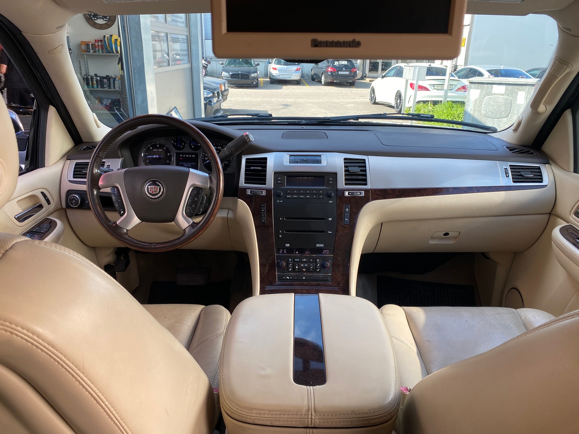 CADILLAC Escalade 6.2 Elegance-image-9