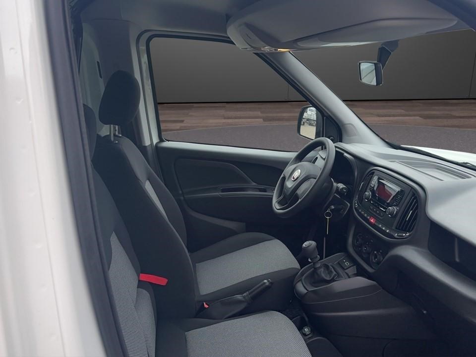 FIAT Doblo Cargo L1 1.6 JTD 105 Base-image-12