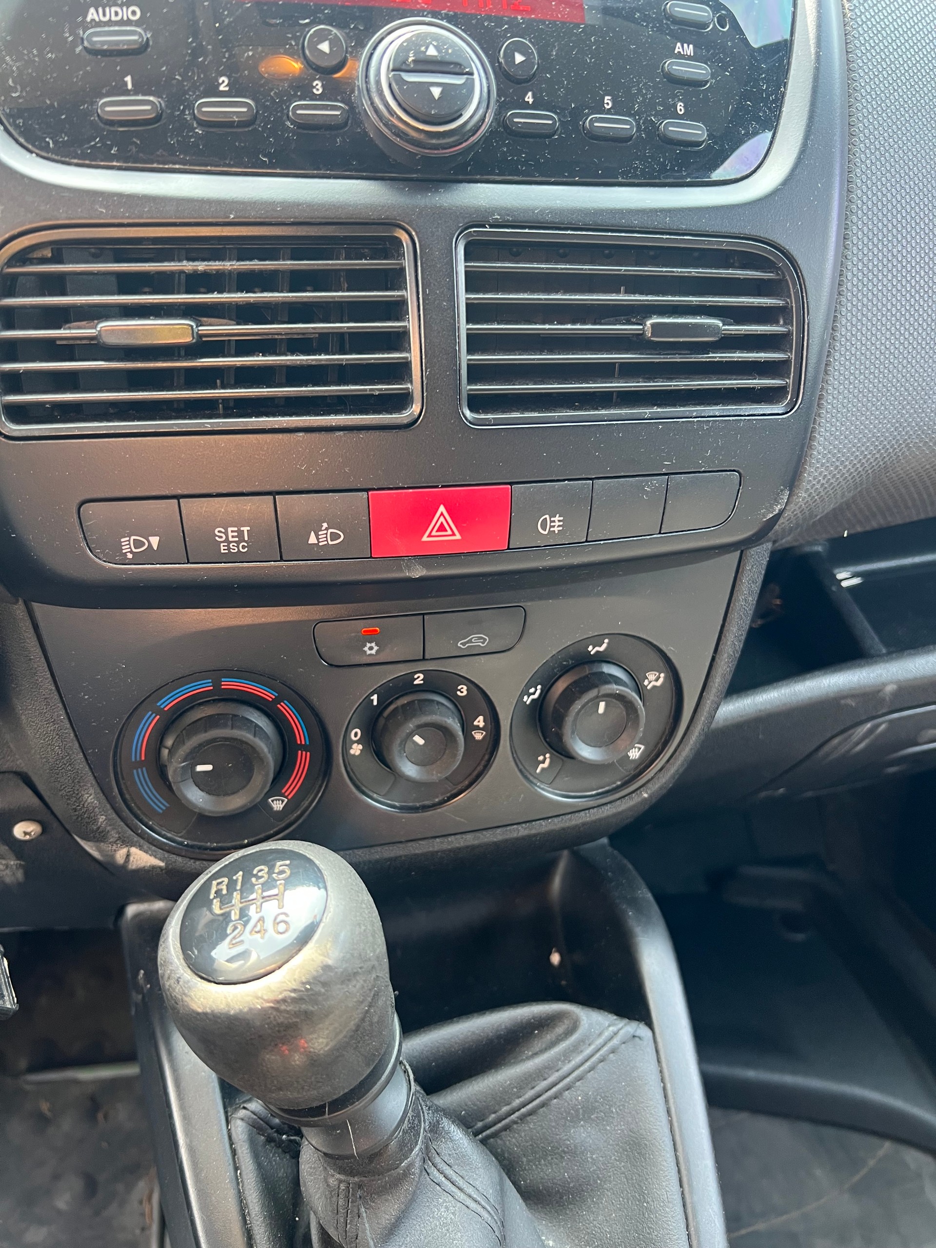 FIAT Doblo 1.6 JTD Blindée transport de font-image-13