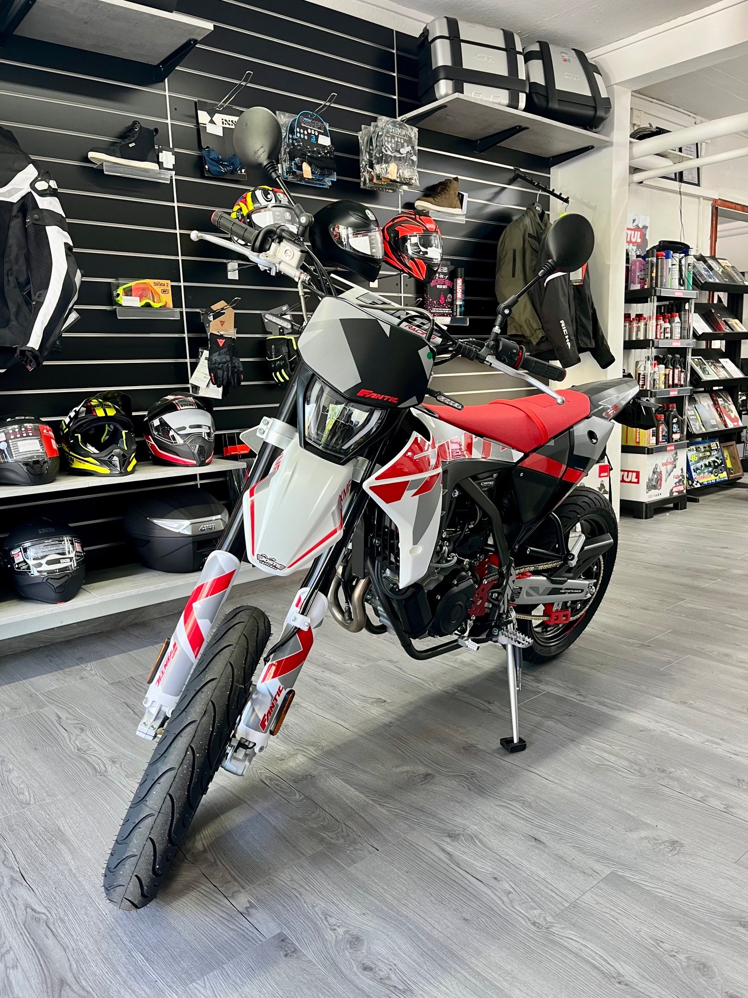FANTIC XMF 125 Motard Performance MY25 - GRATIS LIEFERUNG"
