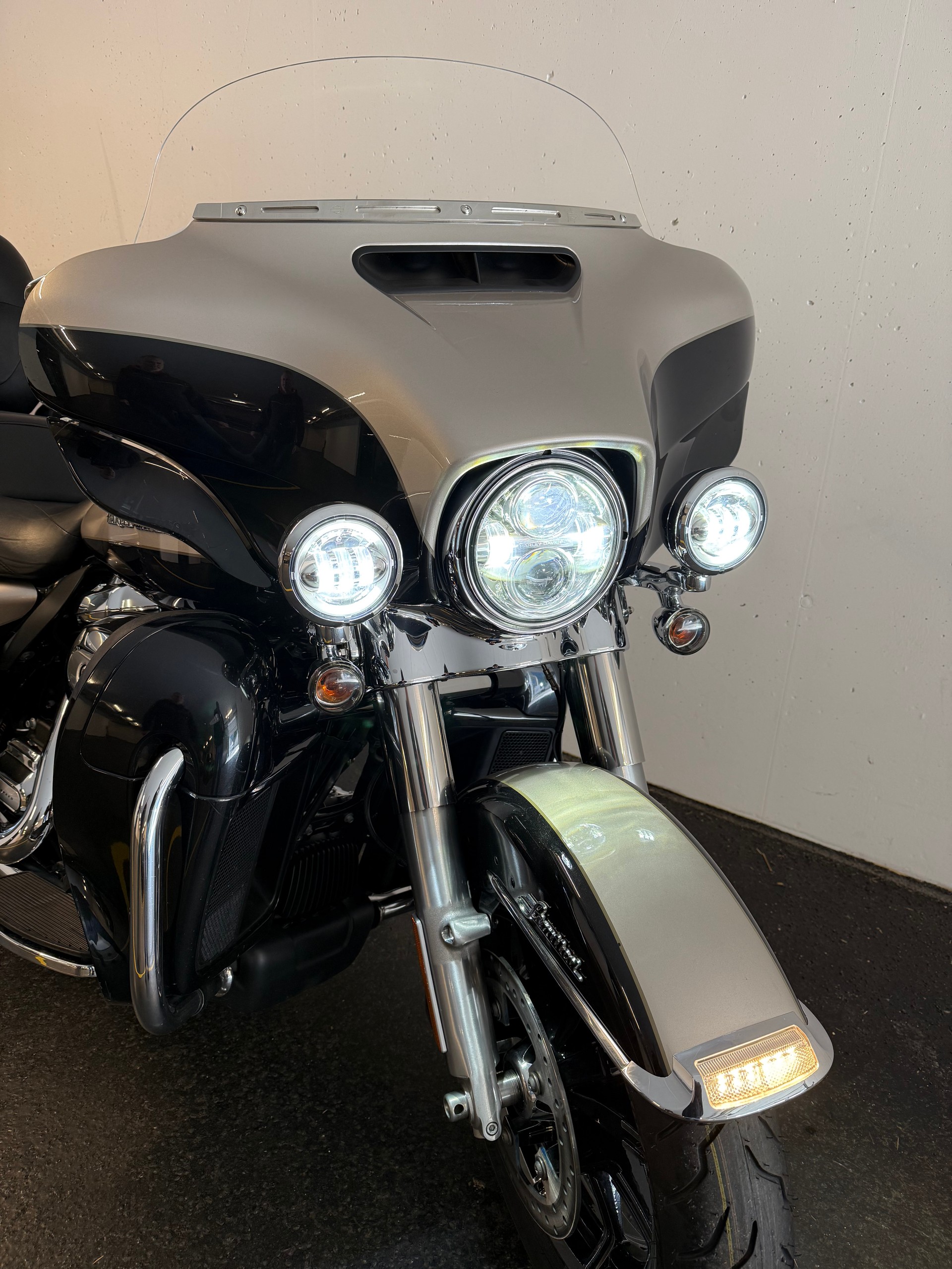 HARLEY-DAVIDSON FLHTK Electra Glide Ultra Limited 107 ABS-showroom-element-2