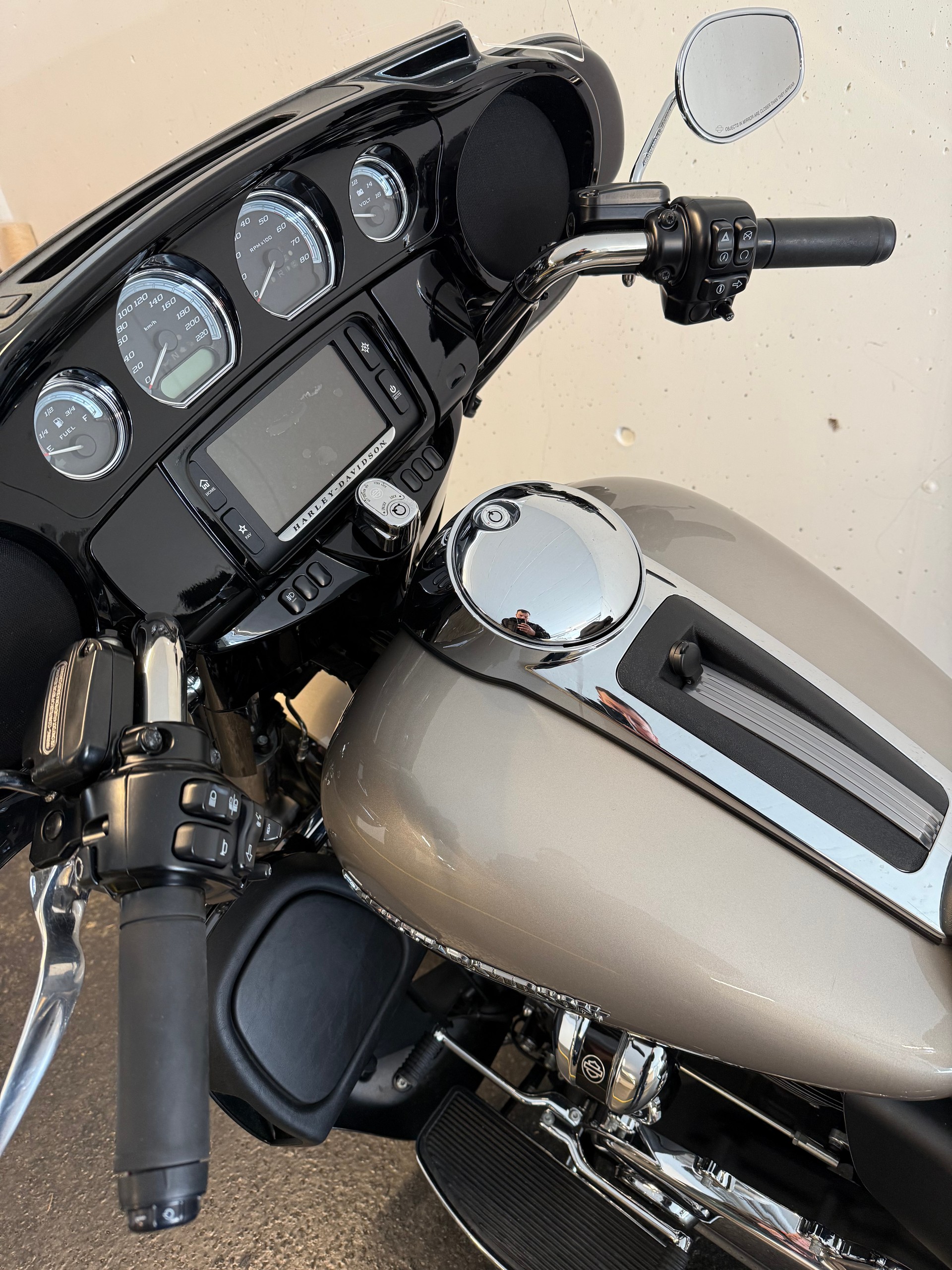 HARLEY-DAVIDSON FLHTK Electra Glide Ultra Limited 107 ABS-image-10