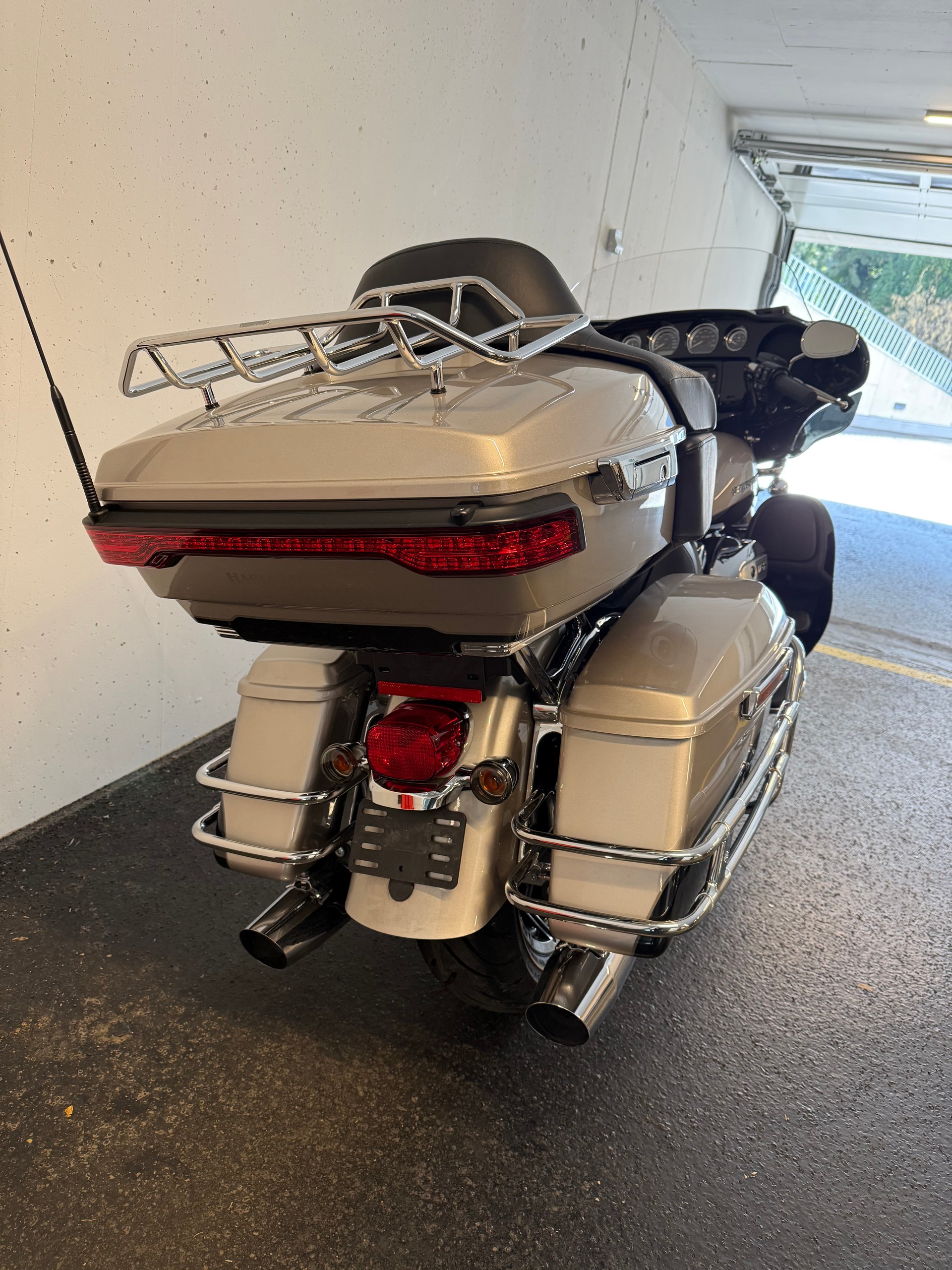 HARLEY-DAVIDSON FLHTK Electra Glide Ultra Limited 107 ABS-image-4