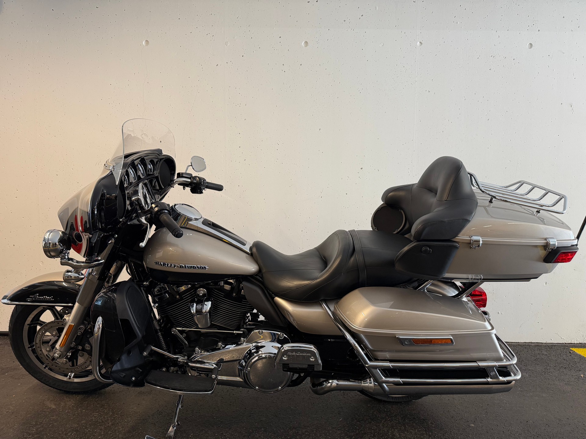 HARLEY-DAVIDSON FLHTK Electra Glide Ultra Limited 107 ABS-image-6