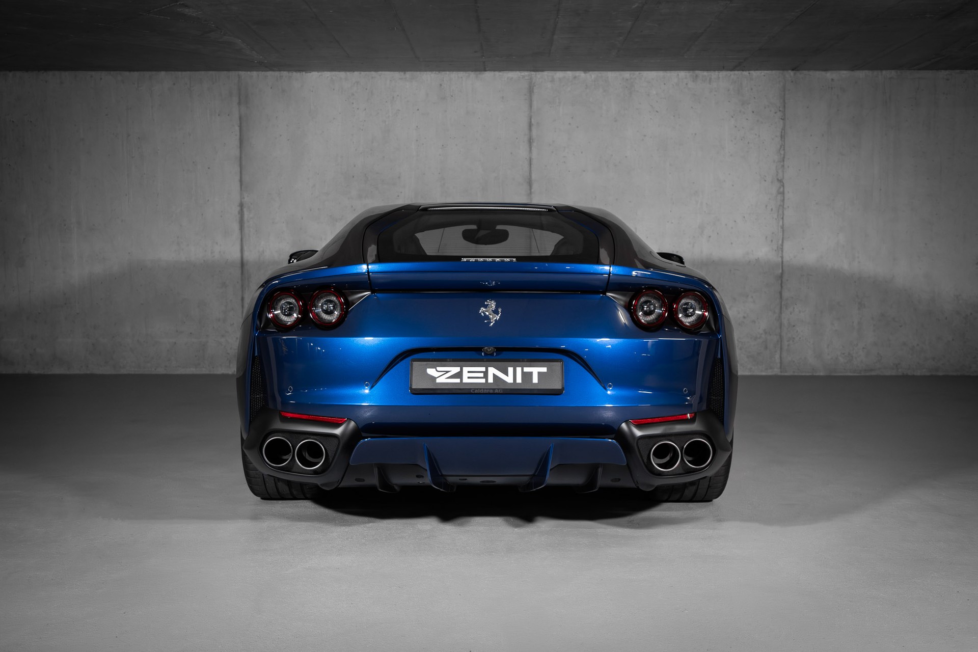 FERRARI 812 Superfast-image-13
