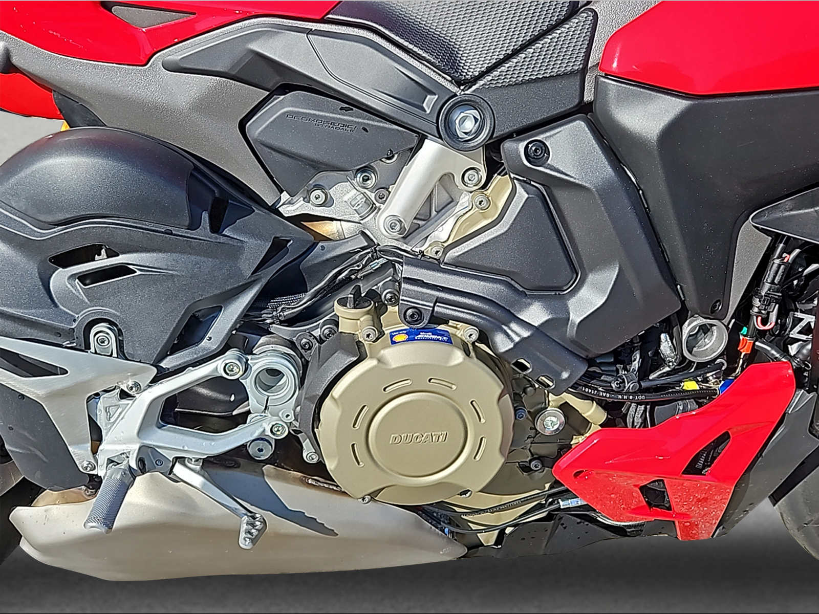 DUCATI Streetfighter V4 S-image-7