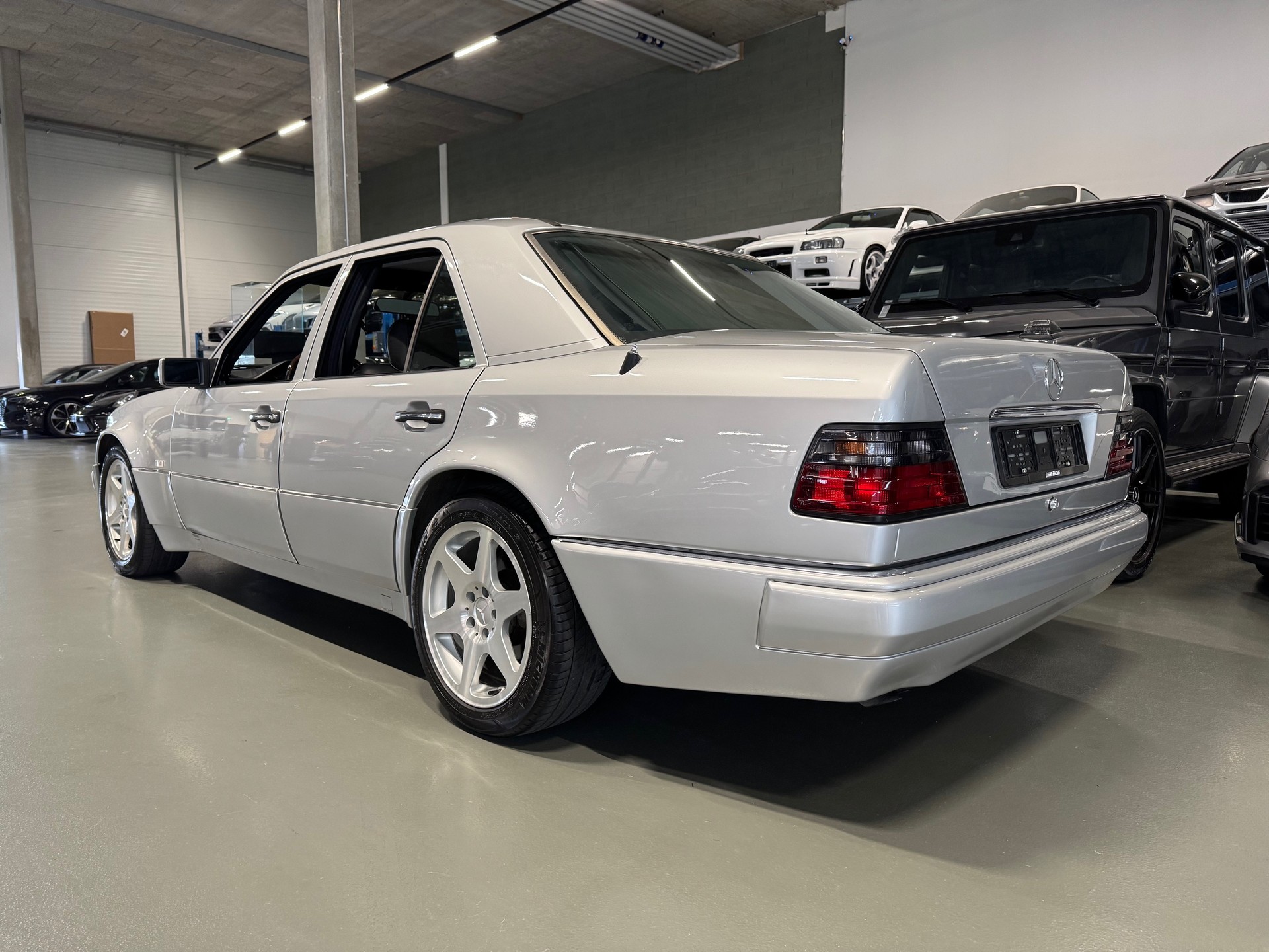 MERCEDES-BENZ 500 E *vétéran*-image-2