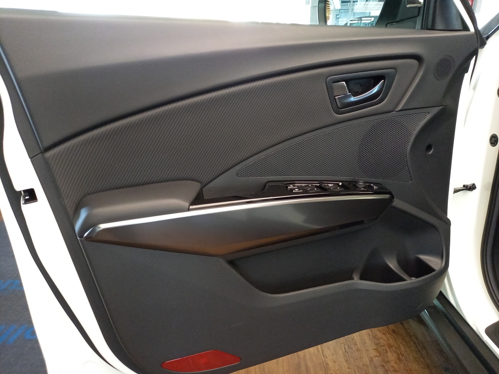 KGM-SsangYong Tivoli 1.5 T-Gdi Bronze 4WD-image-11