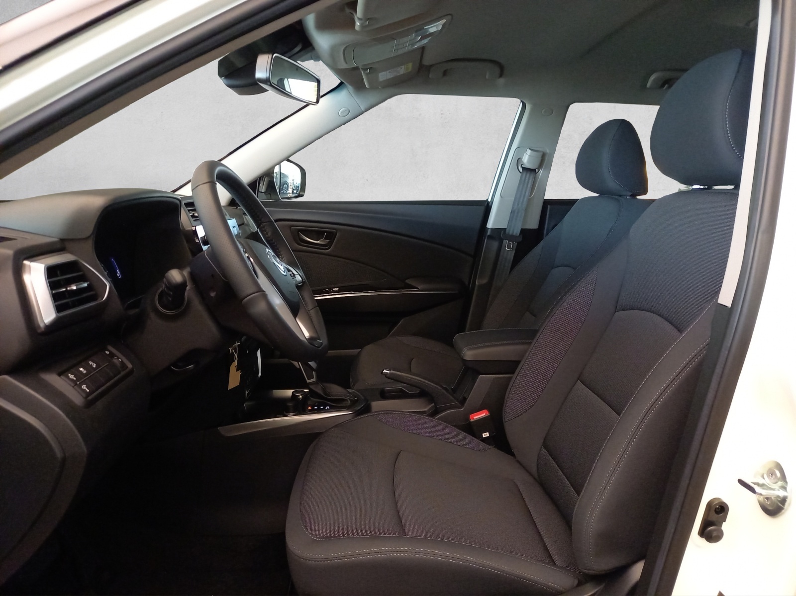 KGM-SsangYong Tivoli 1.5 T-Gdi Bronze 4WD-image-8