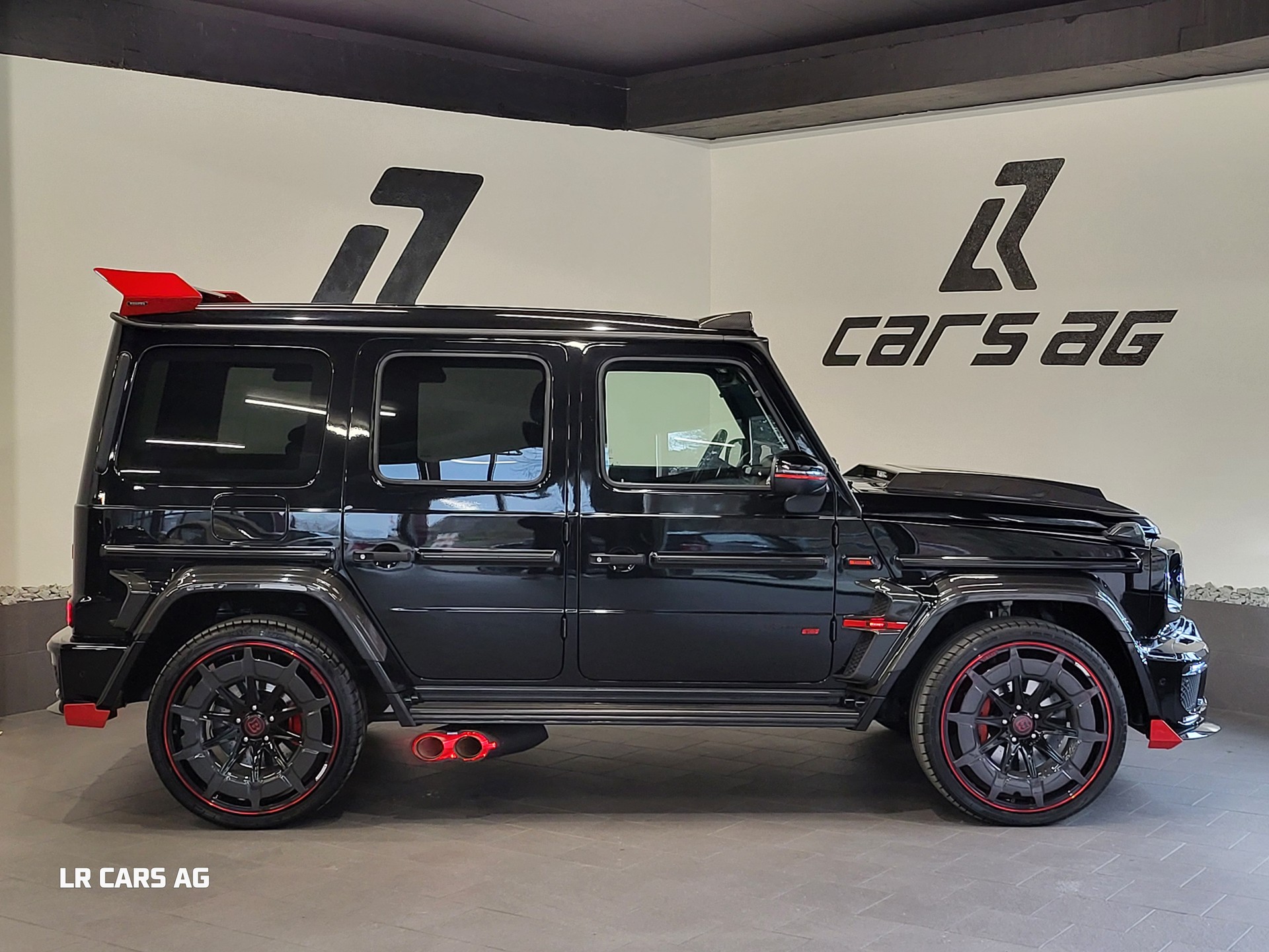 MERCEDES-BENZ BRABUS G900 ROCKET EDITION-image-3