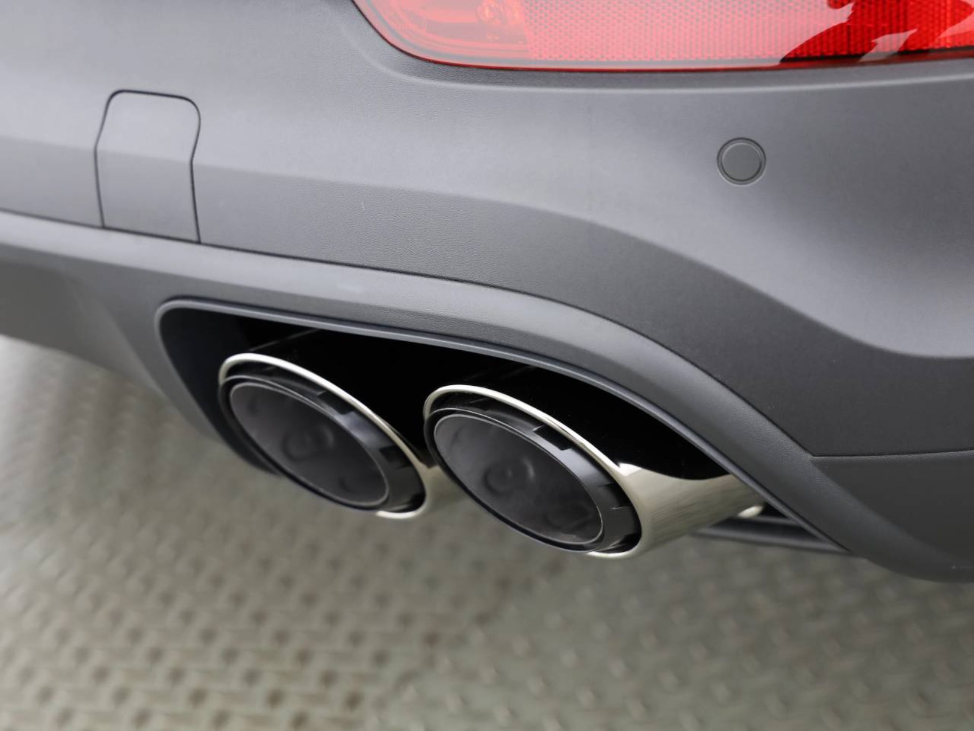 PORSCHE Cayenne E-Hybrid-image-19