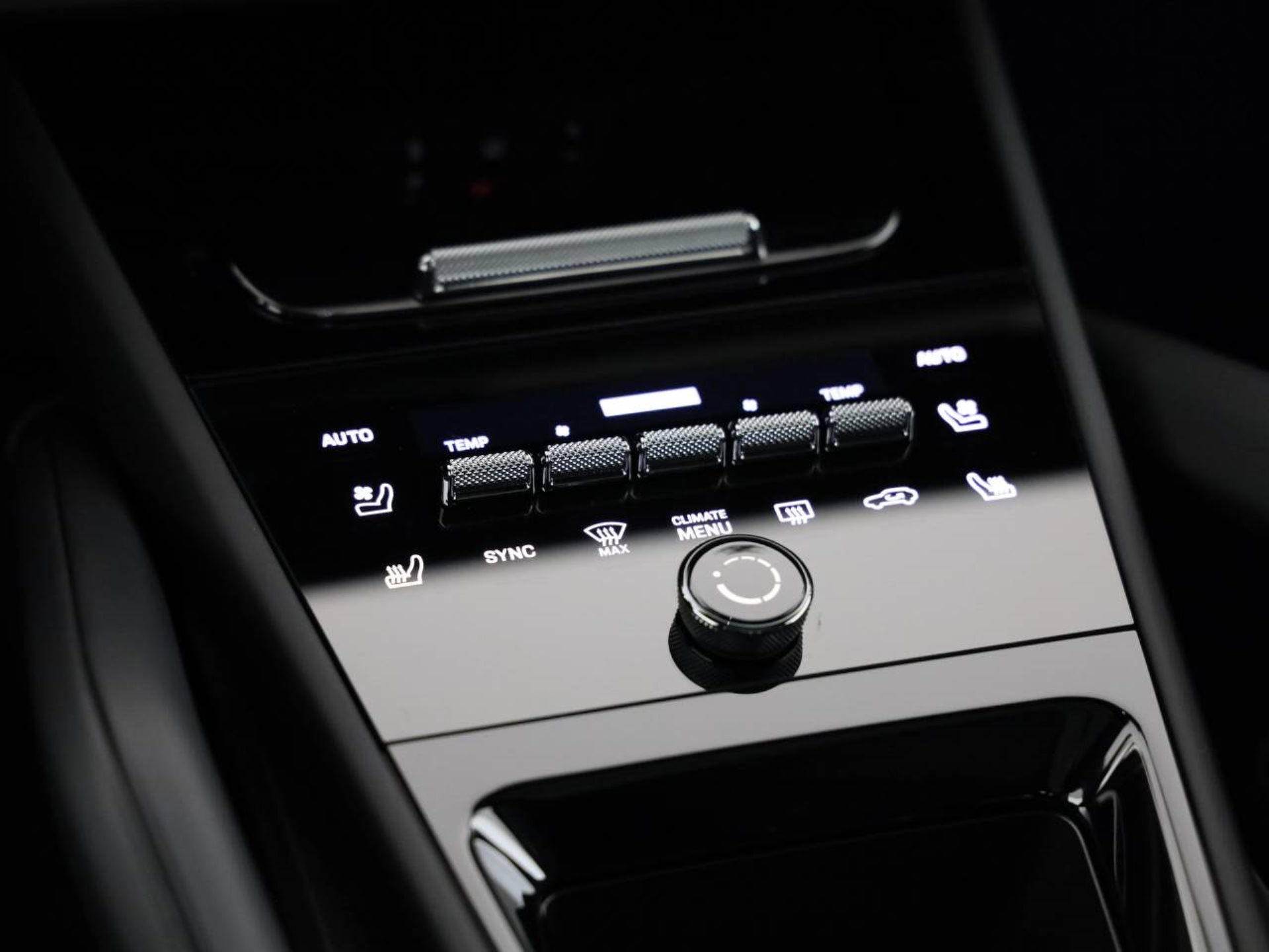 PORSCHE Cayenne E-Hybrid-image-17