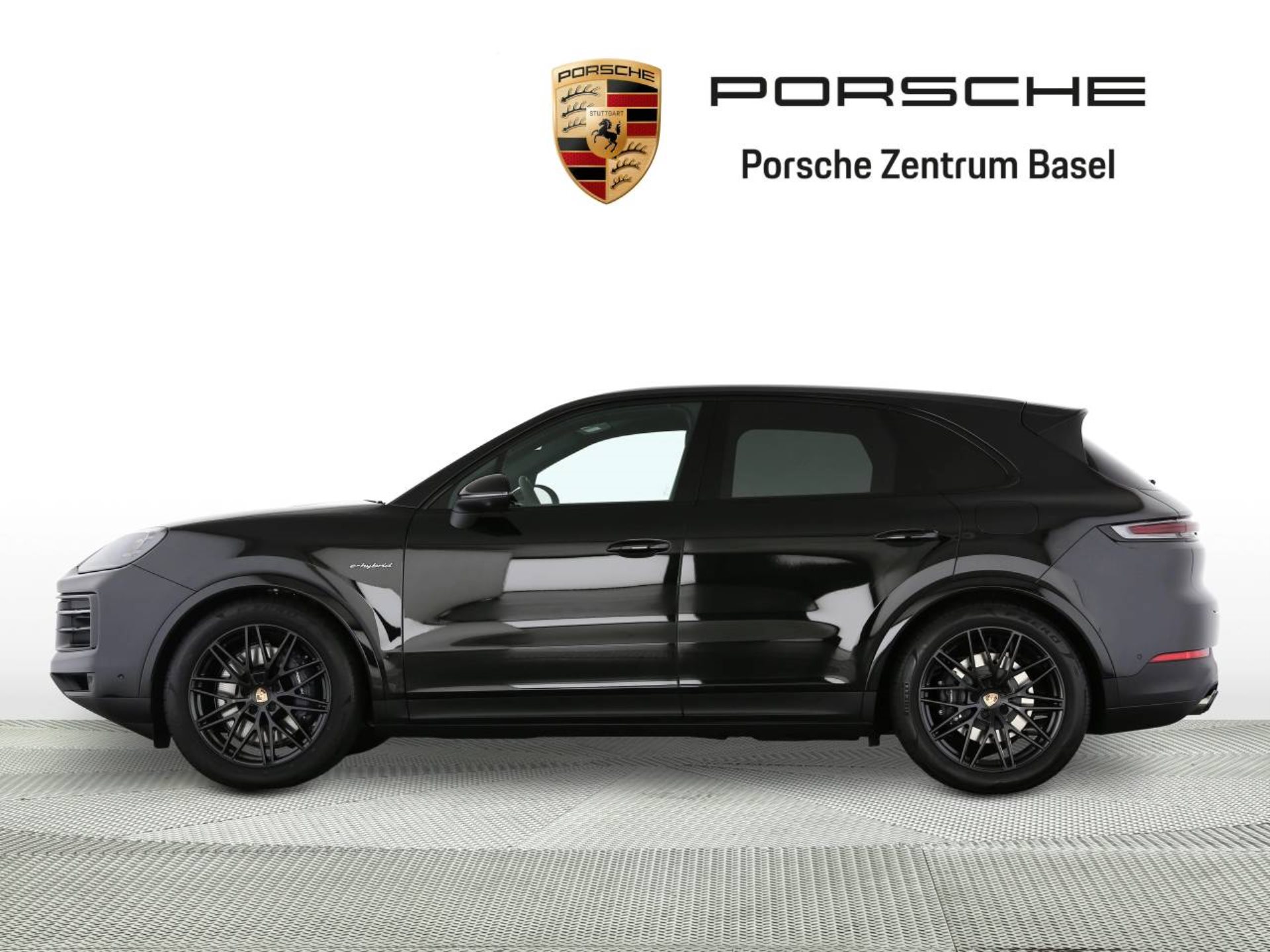 PORSCHE Cayenne E-Hybrid-image-1